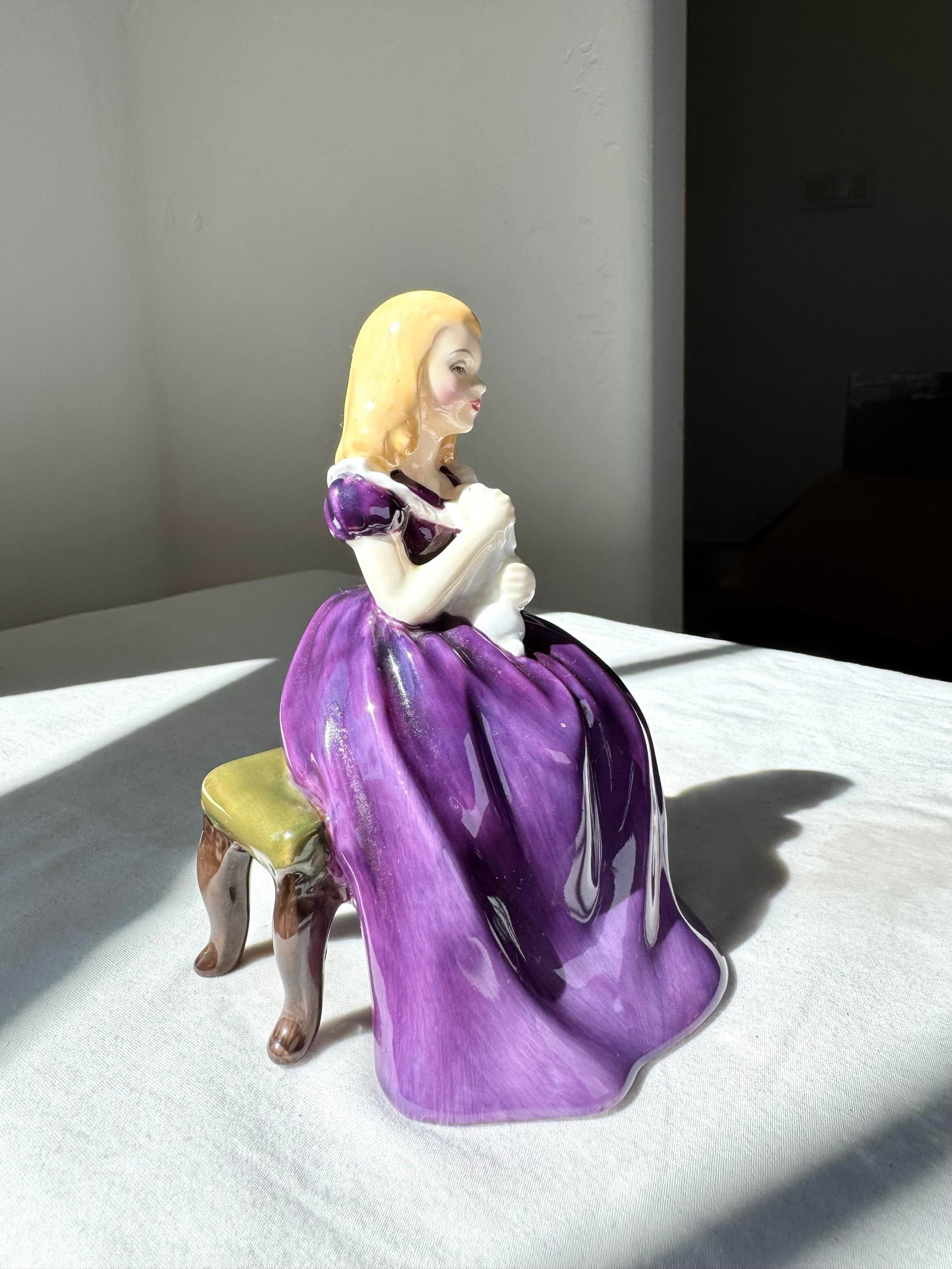 Mid 20th Century Royal Doulton Figurine ~ "Affection" ~ Hn 2236 - 7