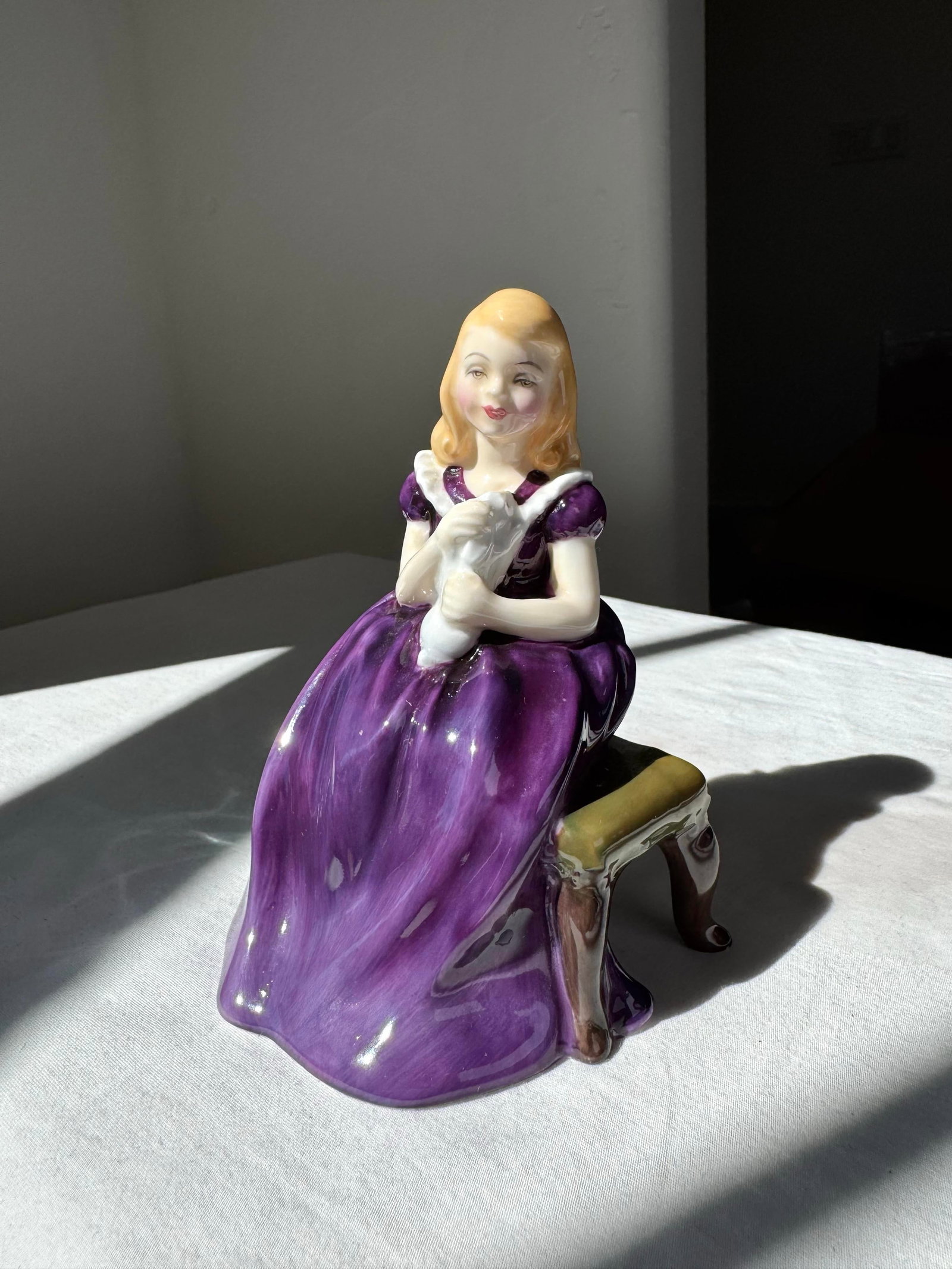 Mid 20th Century Royal Doulton Figurine ~ "Affection" ~ Hn 2236 - 8