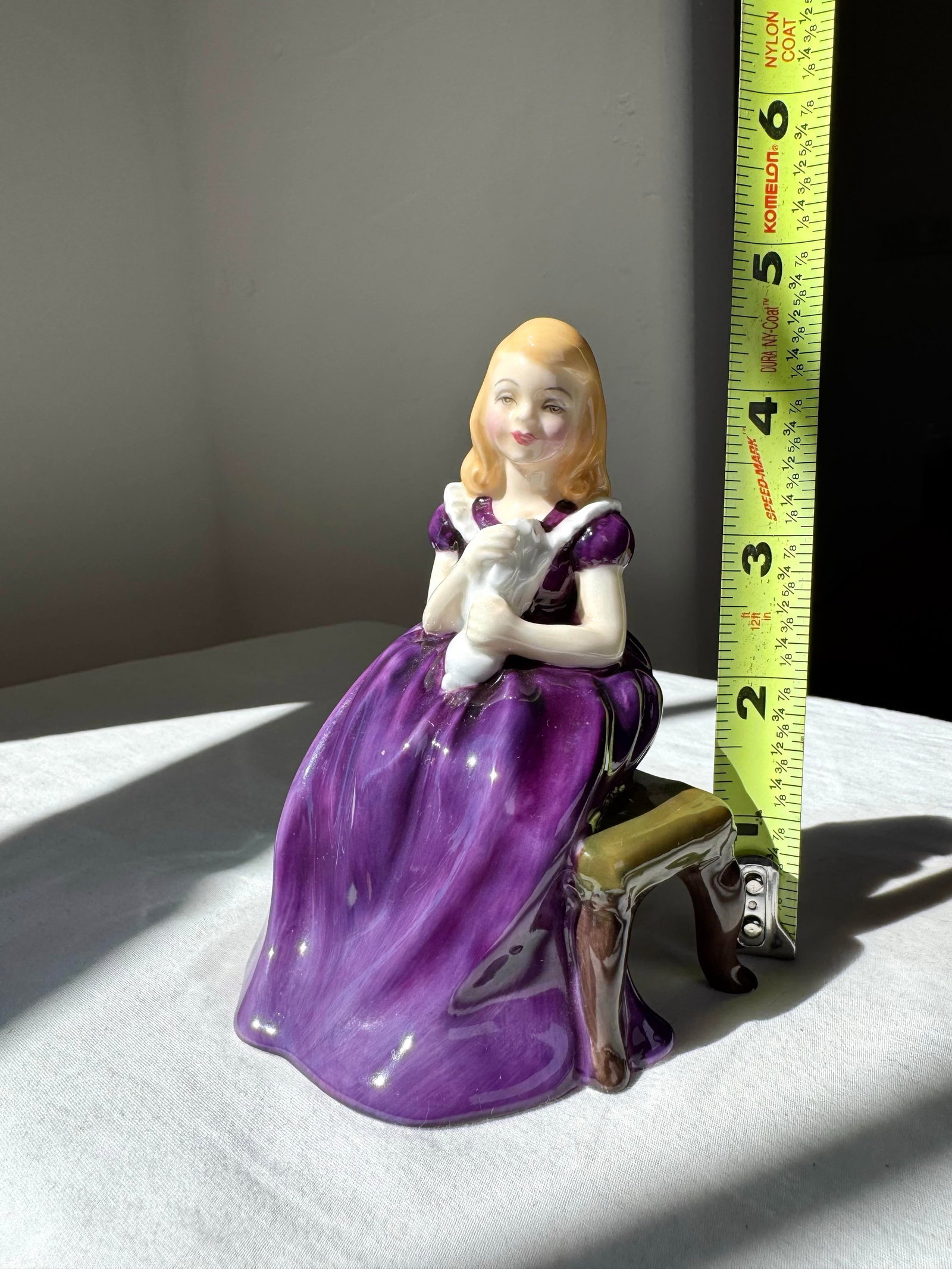 Mid 20th Century Royal Doulton Figurine ~ "Affection" ~ Hn 2236 - 9
