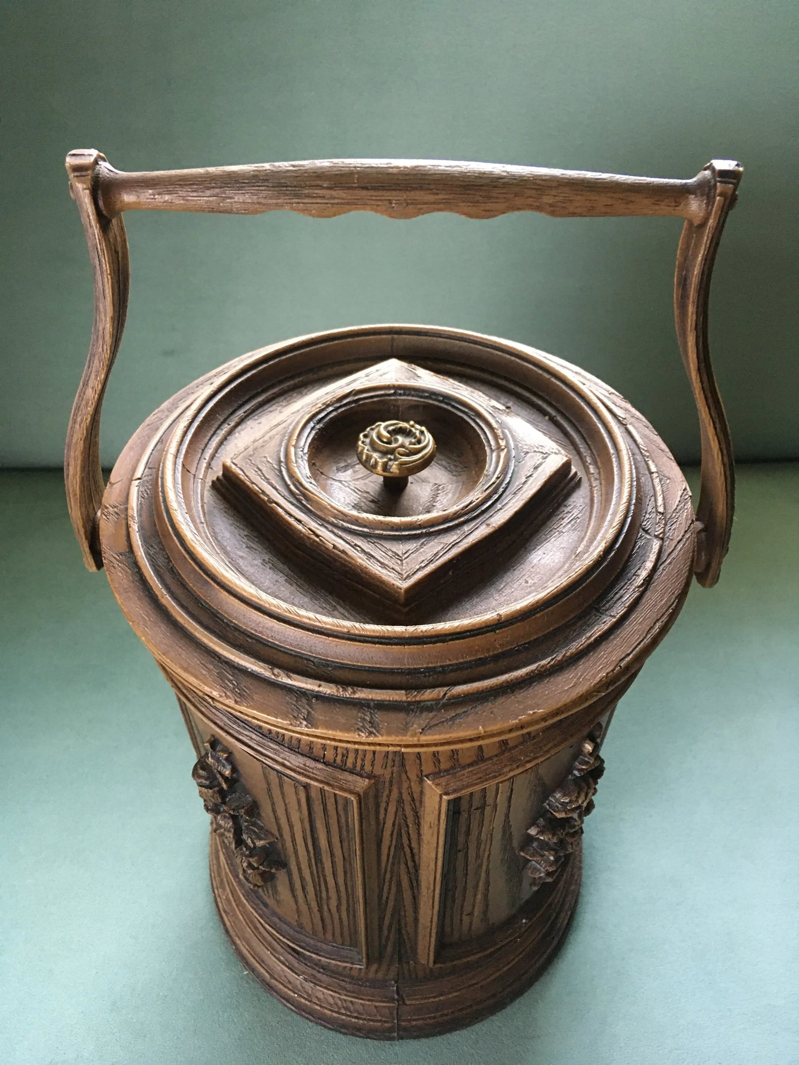 Mid 20th Century Faux Wood Ice Bucket - 10