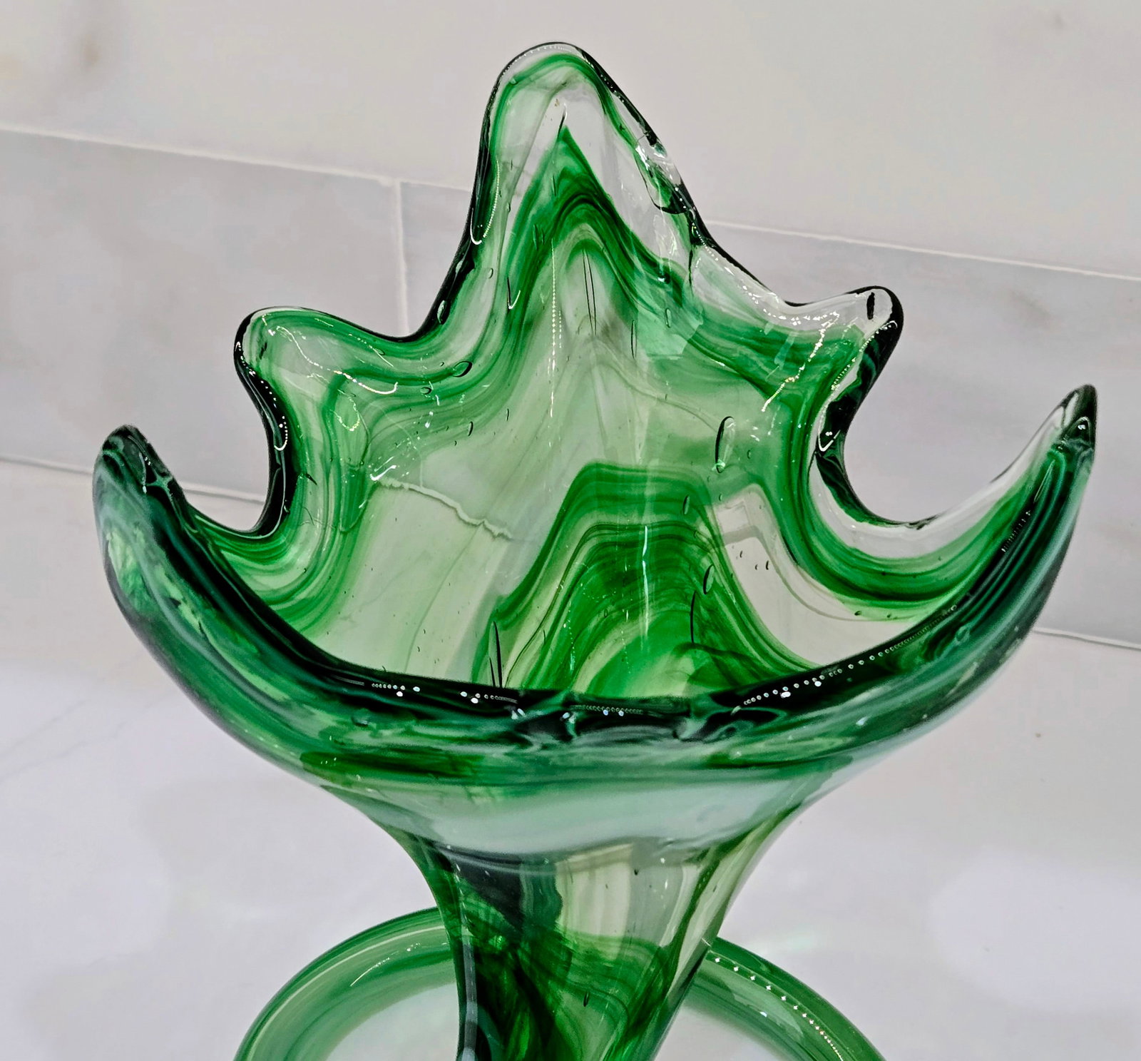 Mid-Century Modern Emerald Swirl Murano Style Handkerchief Vase - 5