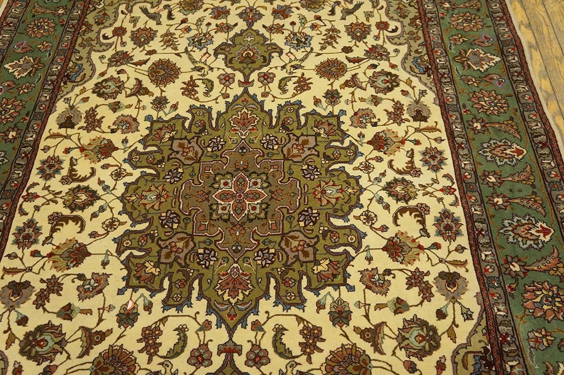 1940s Ivory Medallion Antique Persian Tabriz Rug 4' 10'' X 7' 9'' Handknotted Wool Carpet - 2