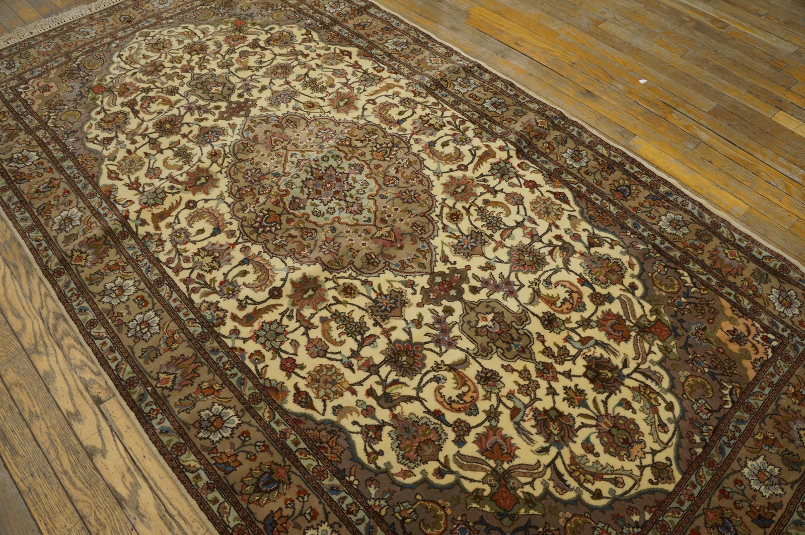 1940s Ivory Medallion Antique Persian Tabriz Rug 4'0" X 7'6 Handknotted Wool Carpet - 4