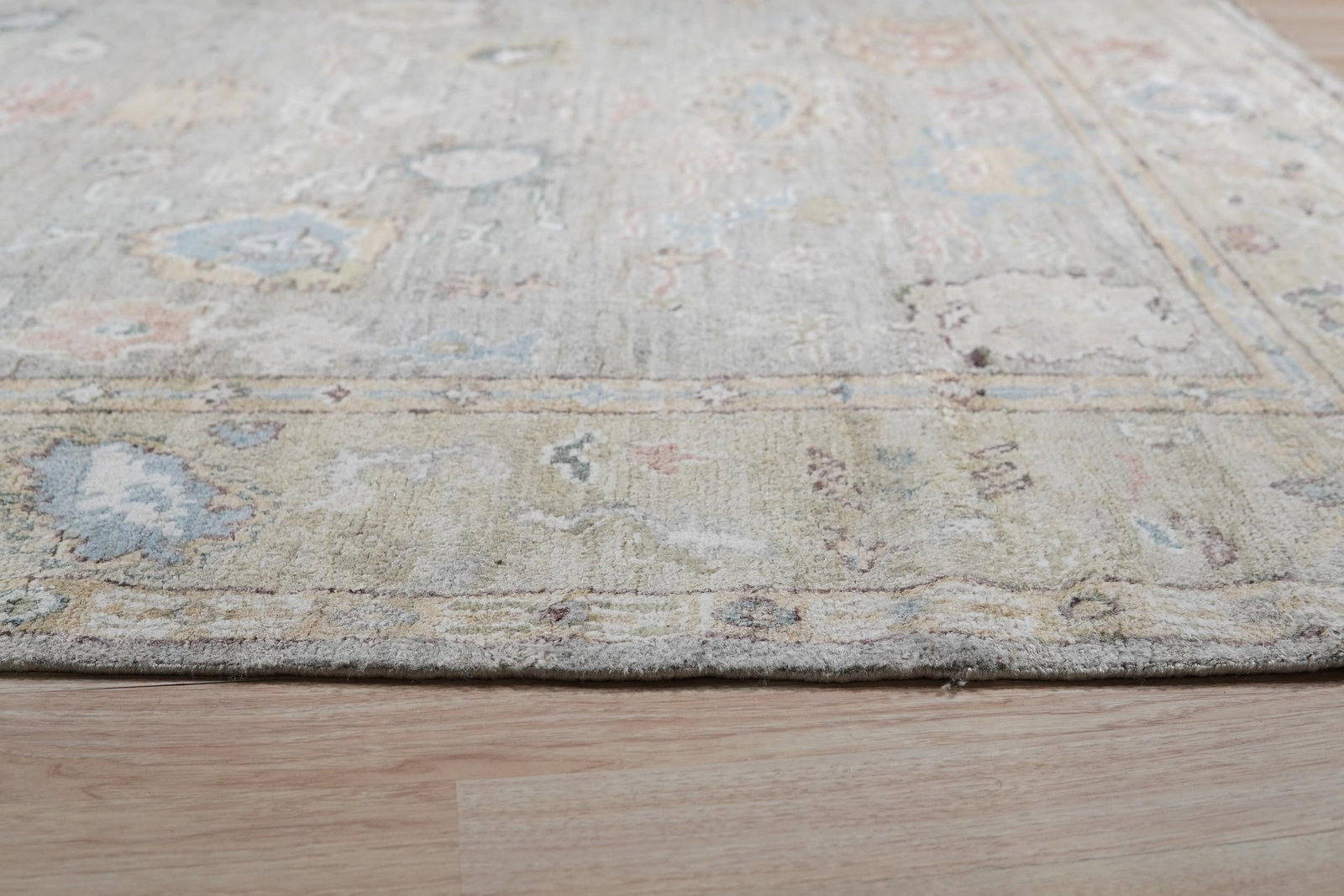 Nadia Harlow Ivory Hand-Knotted Silk Rug Carpet, Allover Floral Indian Design - 3