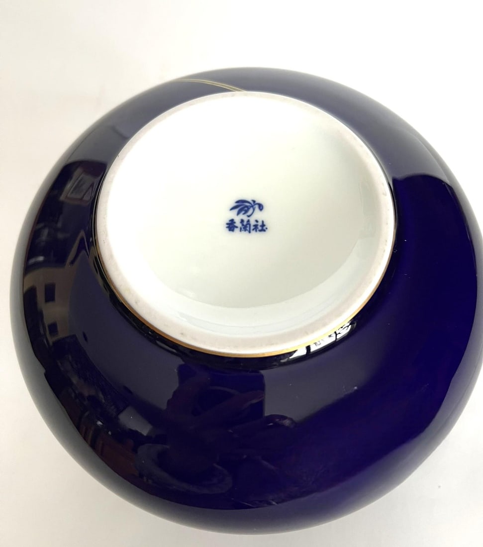Koransha Porcelain Vase Featuring White Orchids on a Cobalt Blue Ground - 8