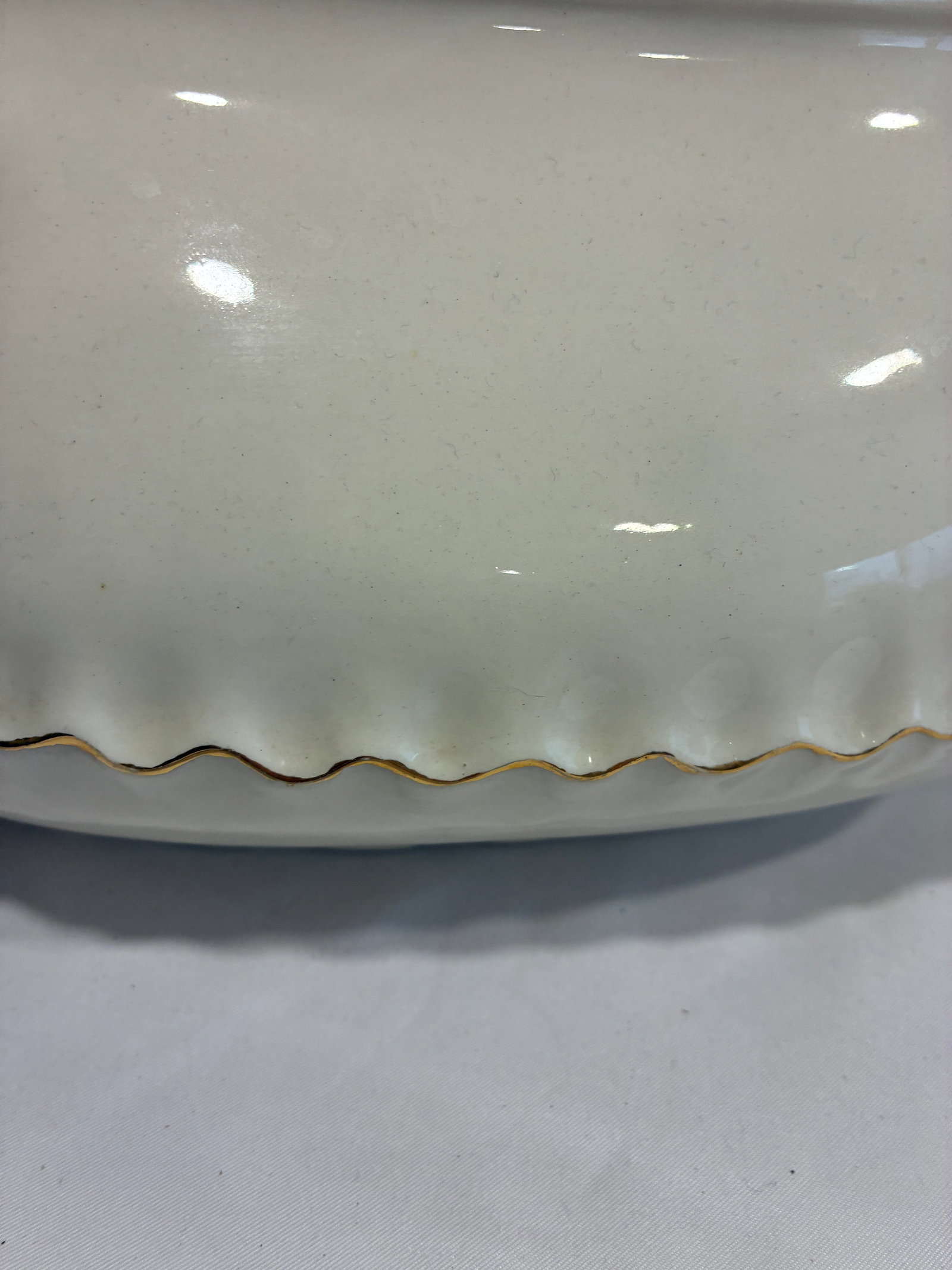 Vintage Ceramic Soup Tureen With Gold Trim and Ladle - 8