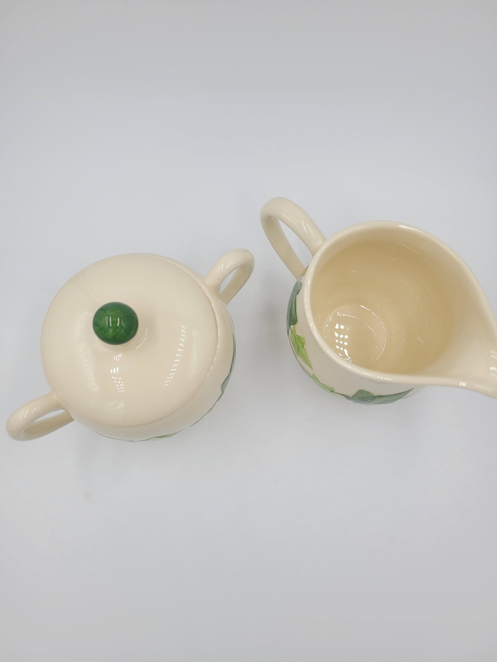 1950s Franciscan Ivy Hand-Decorated Creamer & Lidded Sugar Set - 3 Pieces - 2