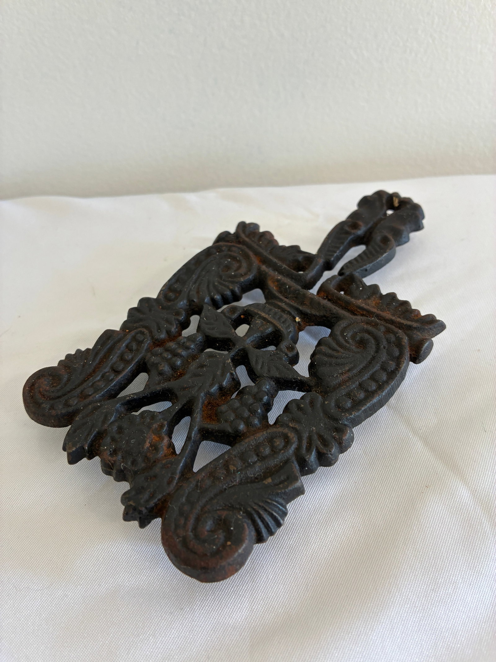 Vintage Cast Iron Grape and Vine Trivet - 8