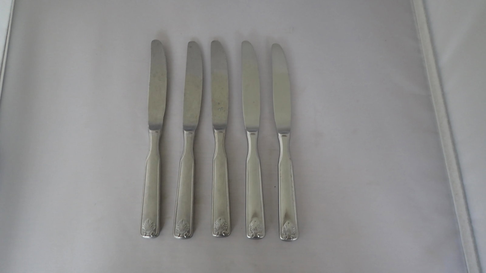 Stainless Steel Shell Design Dinner Knives S/5 - 2