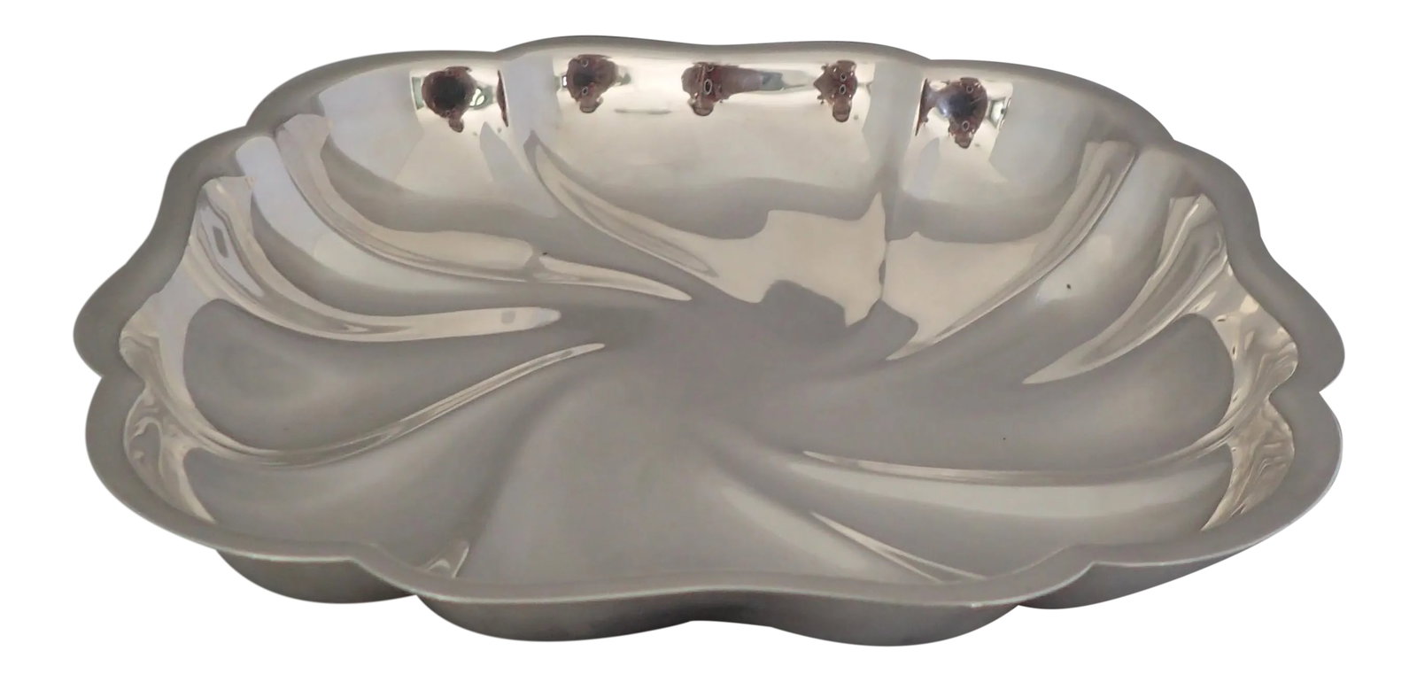 Midcentury Style Silver Plate Serving Tray: Elegant mid century style silver plate small tray/bowl/ serving dish, makers mark reads " Newport Silver Plate "G For Gorham for YB20" In Excellent condition. 9.5"X9.5" Condition: Alterations: