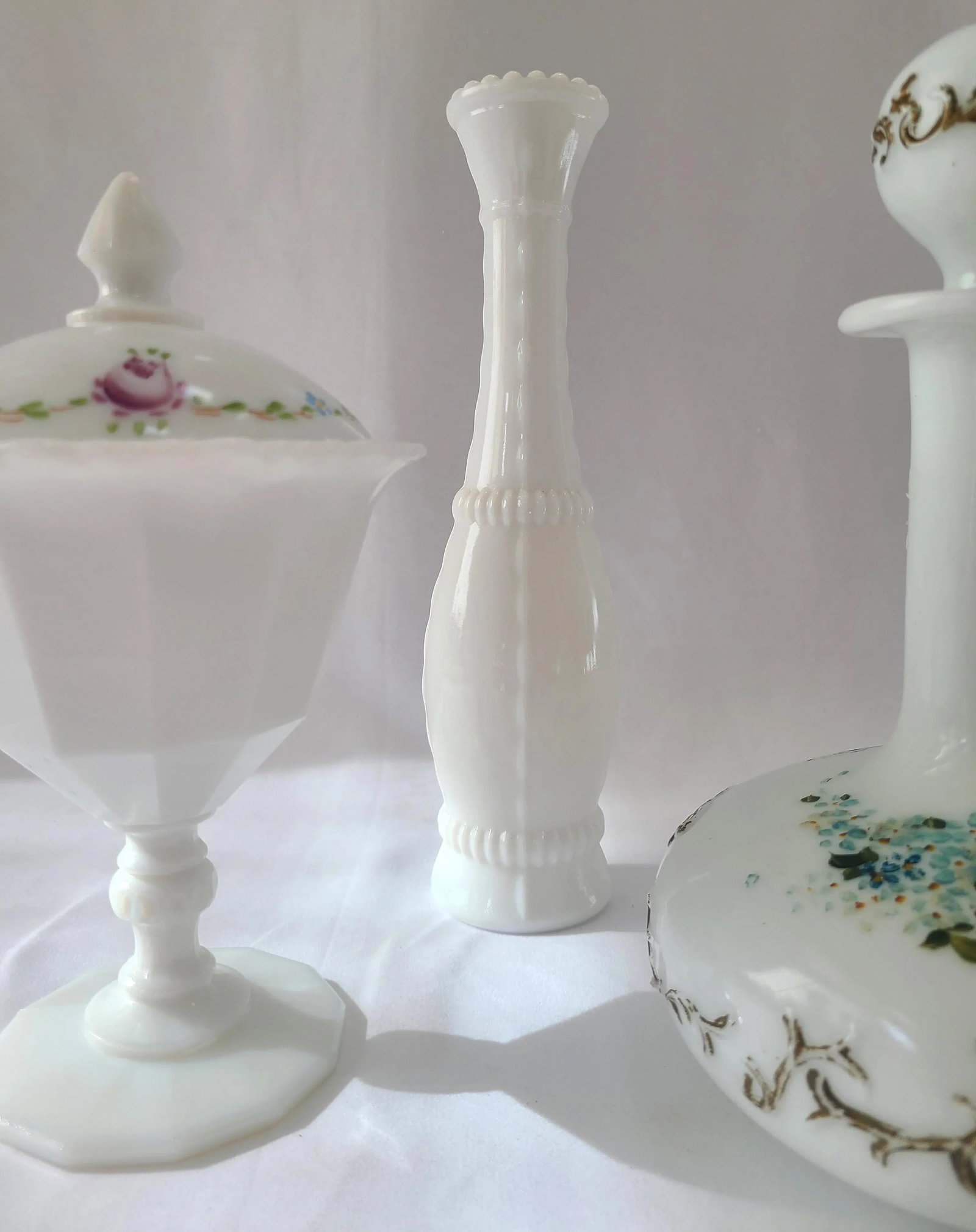 Early 20th Century Hand-Painted Milk Glass Set- 3 Pieces - 4