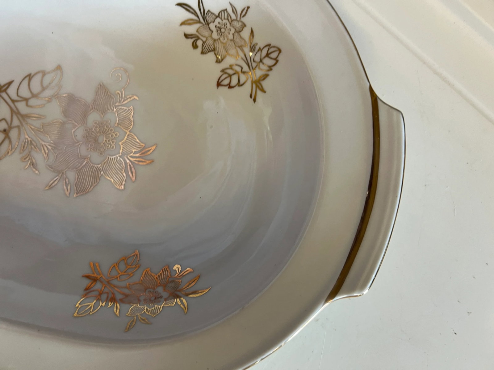 1960s Vintage Oval White & Gold Bowl - 4