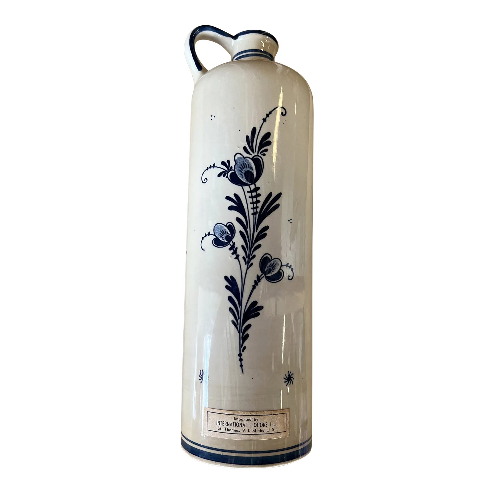 1970 Blue Delft Bols Windmill Decanter Liquor Bottle: 1970's Bols Blue Delft Windmill Decanter Liquor Bottle. Perfect Bar Or Kitchen Decor Item. The Ceramic Bottle Stands 11 3/8 Inches Tall, The Base Is 3 Inches In Diameter. This could also be used as a