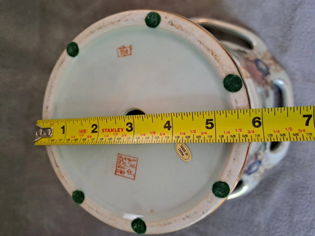 Vintage Chinese Porcelain Reticulated Floral Compote with Hand Grapes Decorations - 6
