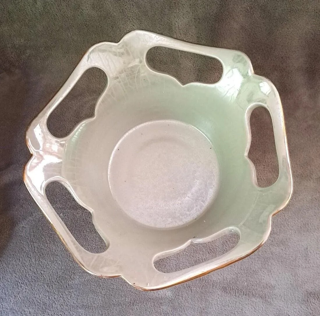 Vintage Chinese Porcelain Reticulated Floral Compote with Hand Grapes Decorations - 9