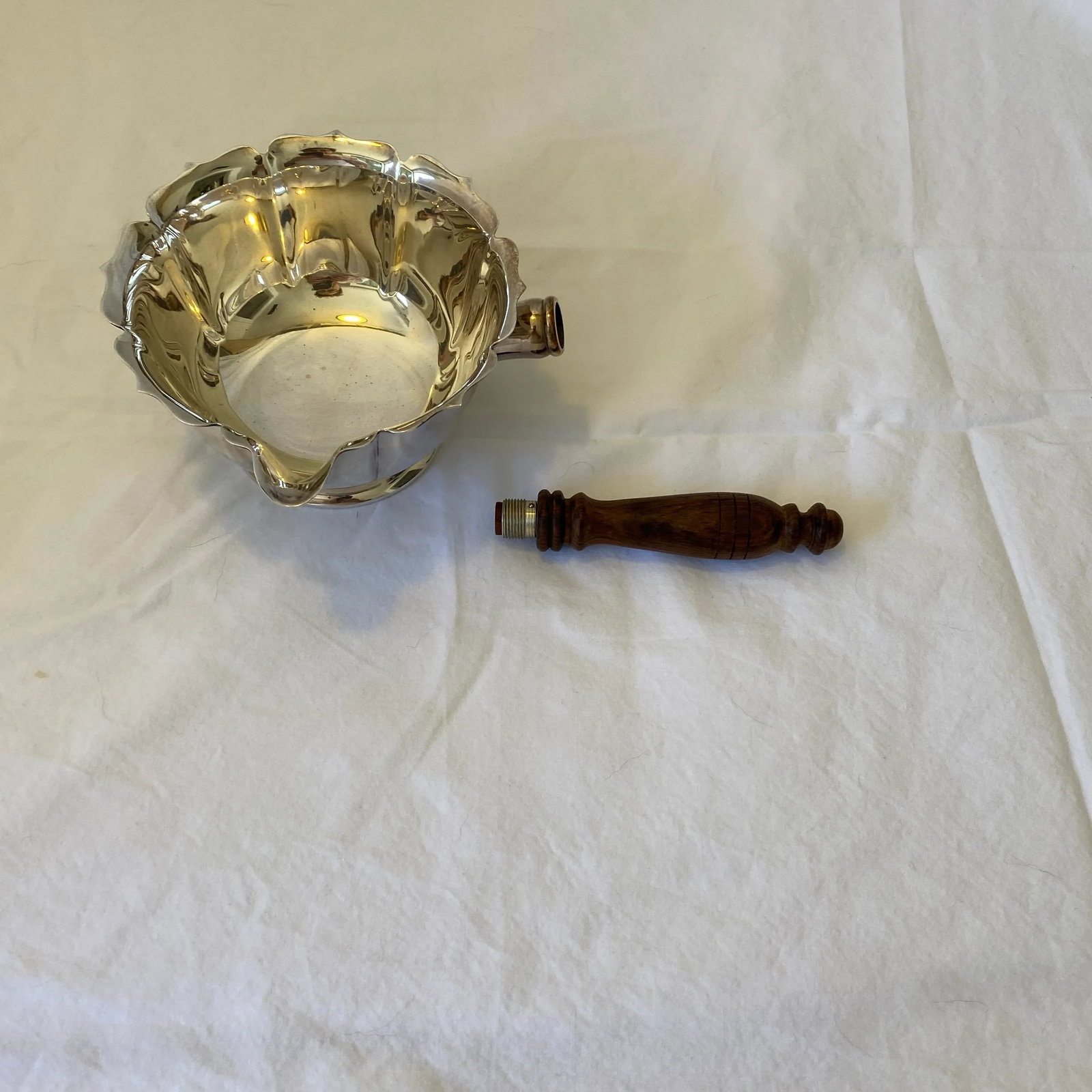Vintage Silver Plate Sauce Bowl With Spout and Wooden Handle - 4