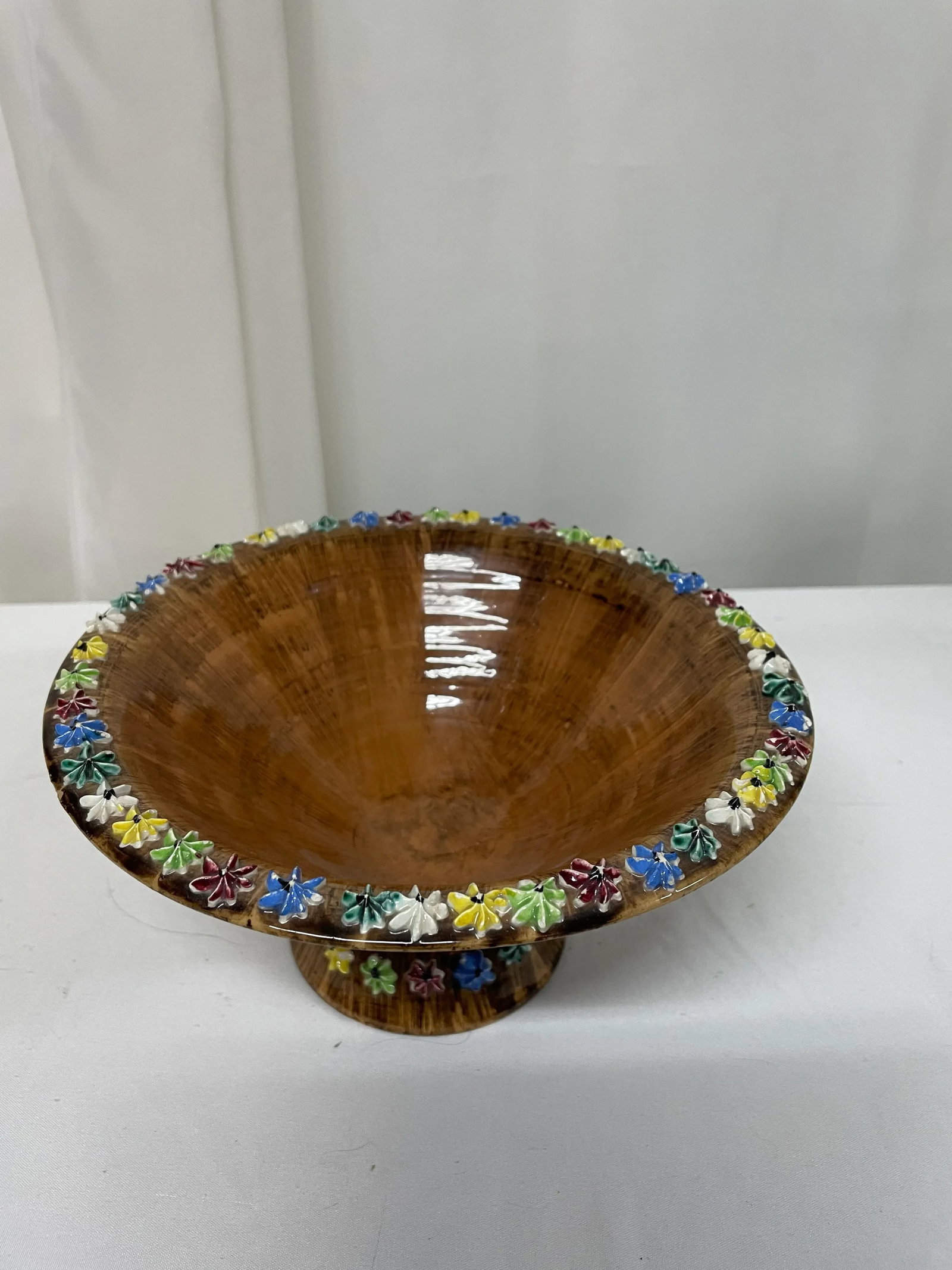 1980s Elbee Hand Painted Italian Pottery Bowl Trimmed in Raised Colorful Flowers - 7