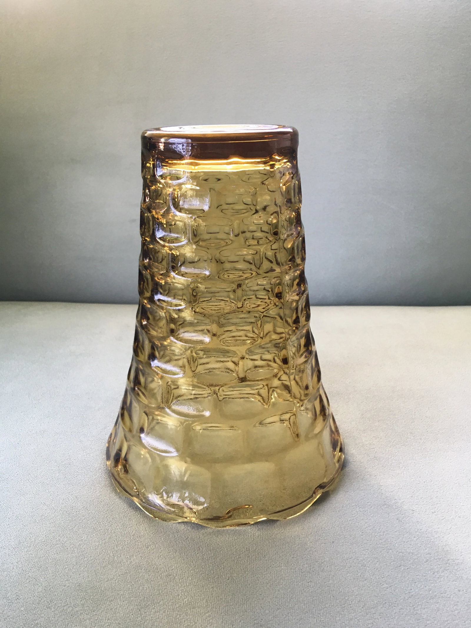 1960's Federal Glass Yorktown Gold Table Vase - 11