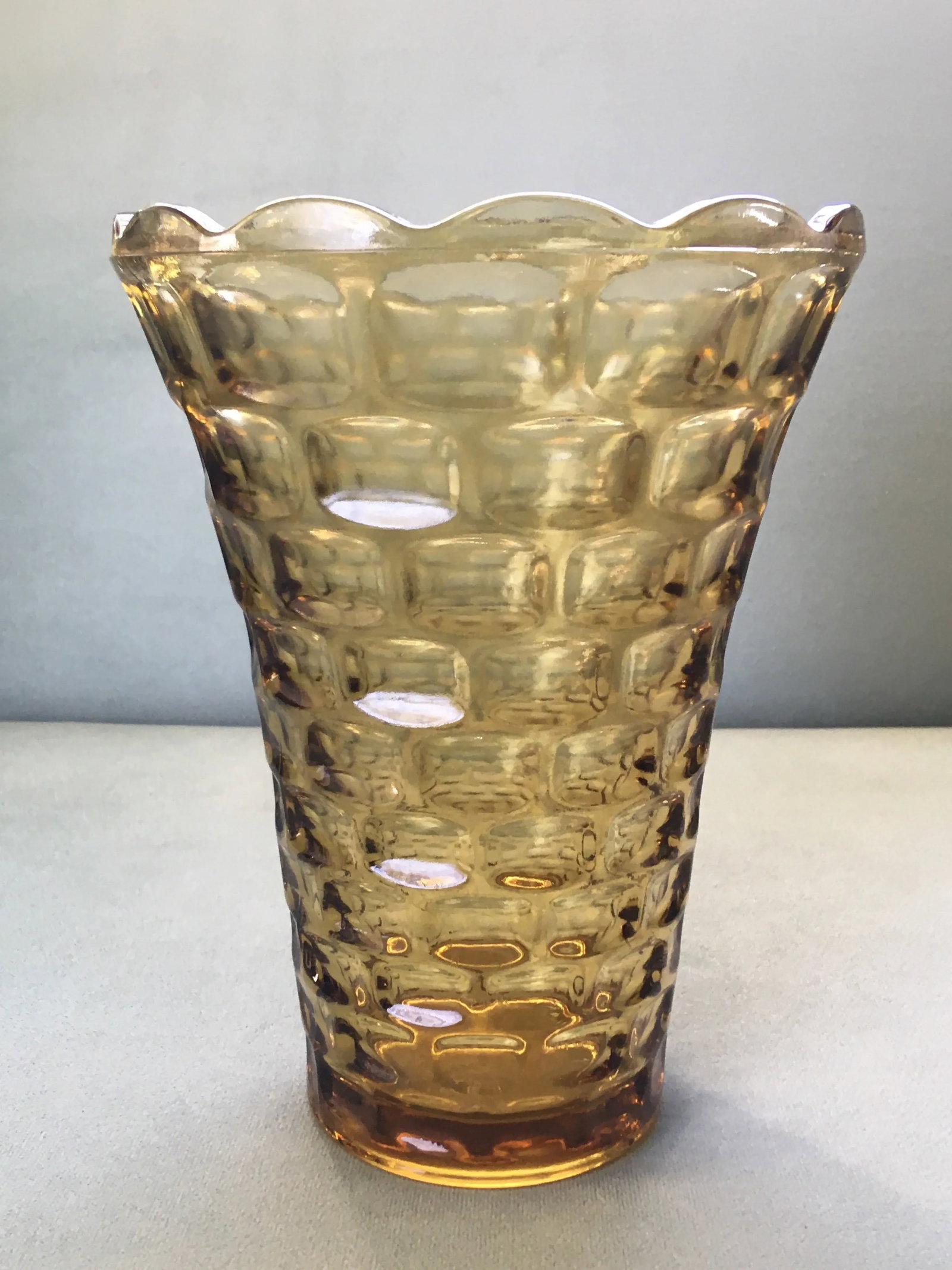 1960's Federal Glass Yorktown Gold Table Vase - 13