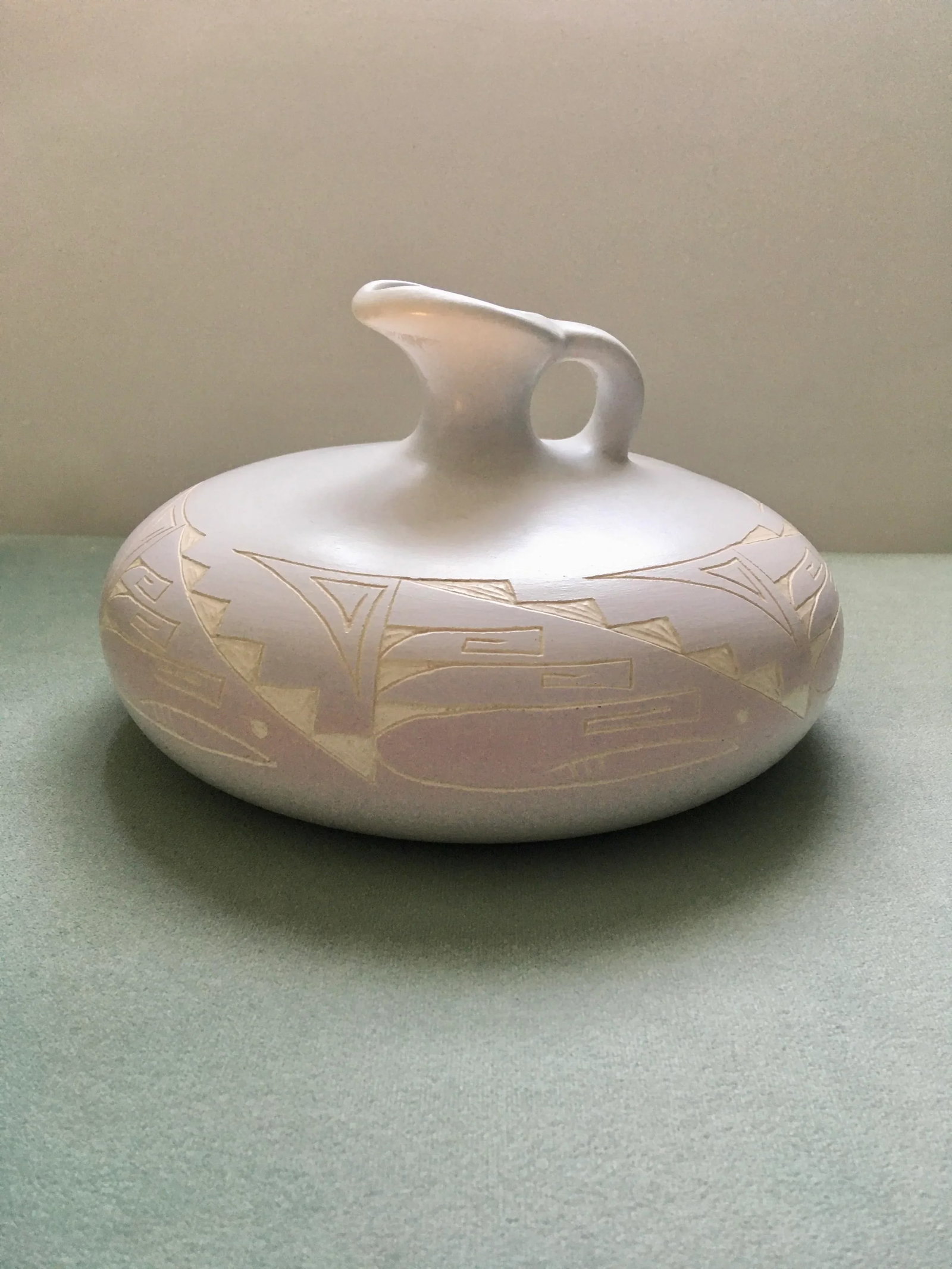 1980's Southwestern Pastel Decorative Jug - 11
