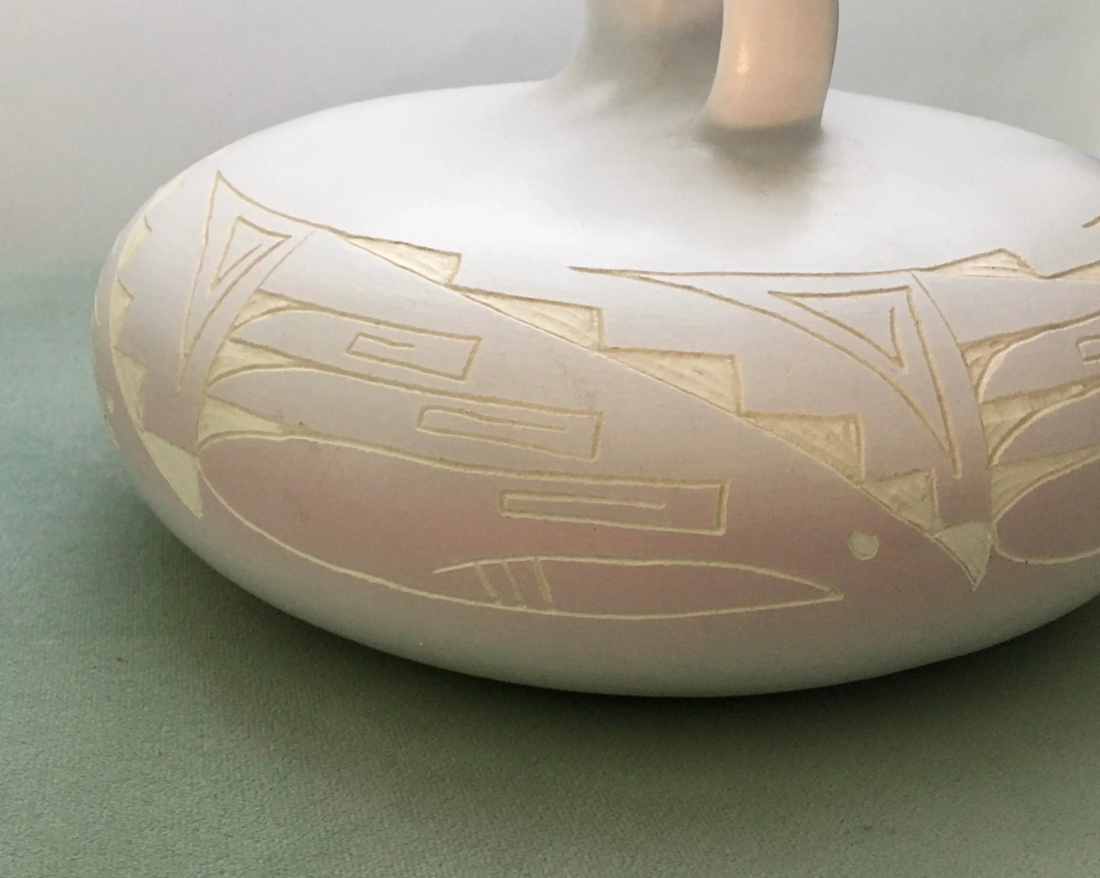 1980's Southwestern Pastel Decorative Jug - 3