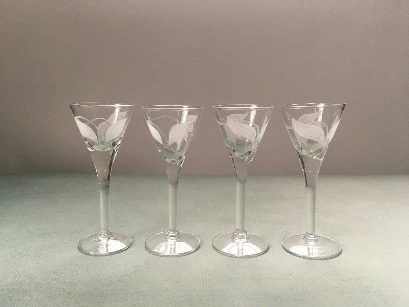 Late 20th Century Floral Frosted Glass Liqueur Glasses- Set of 4 - 10