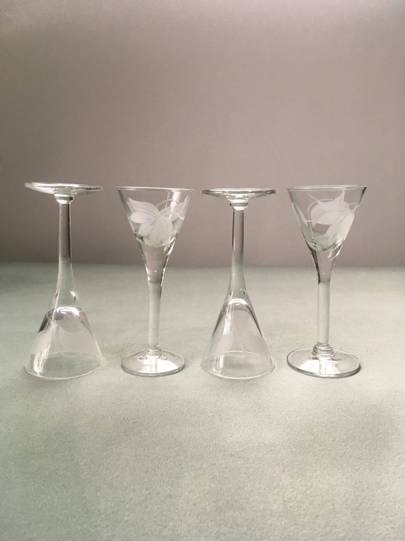Late 20th Century Floral Frosted Glass Liqueur Glasses- Set of 4 - 3