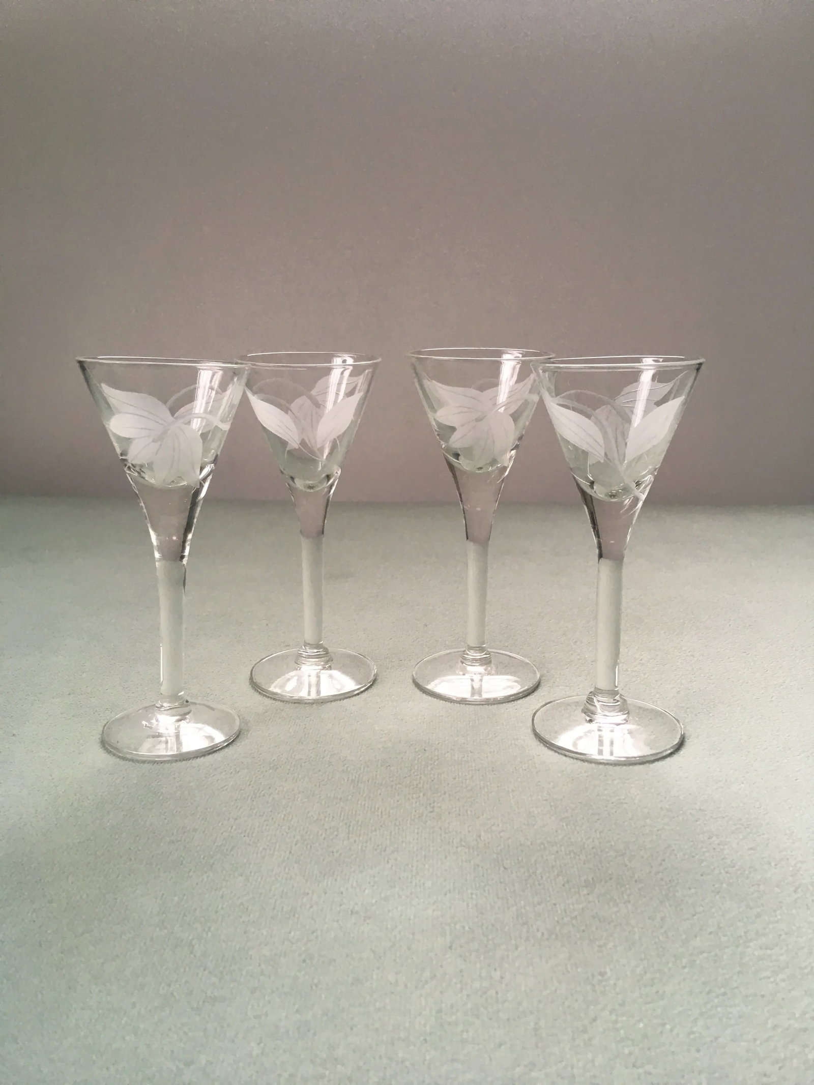 Late 20th Century Floral Frosted Glass Liqueur Glasses- Set of 4 - 9
