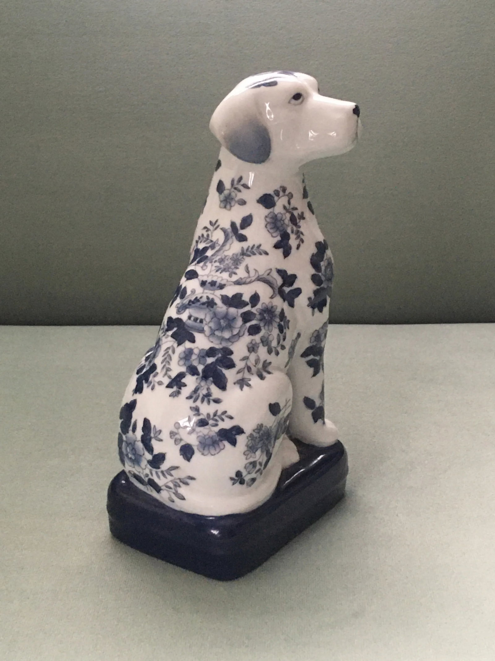 Vintage Mid 20th Century Blue & White Floral China Dog - 5
