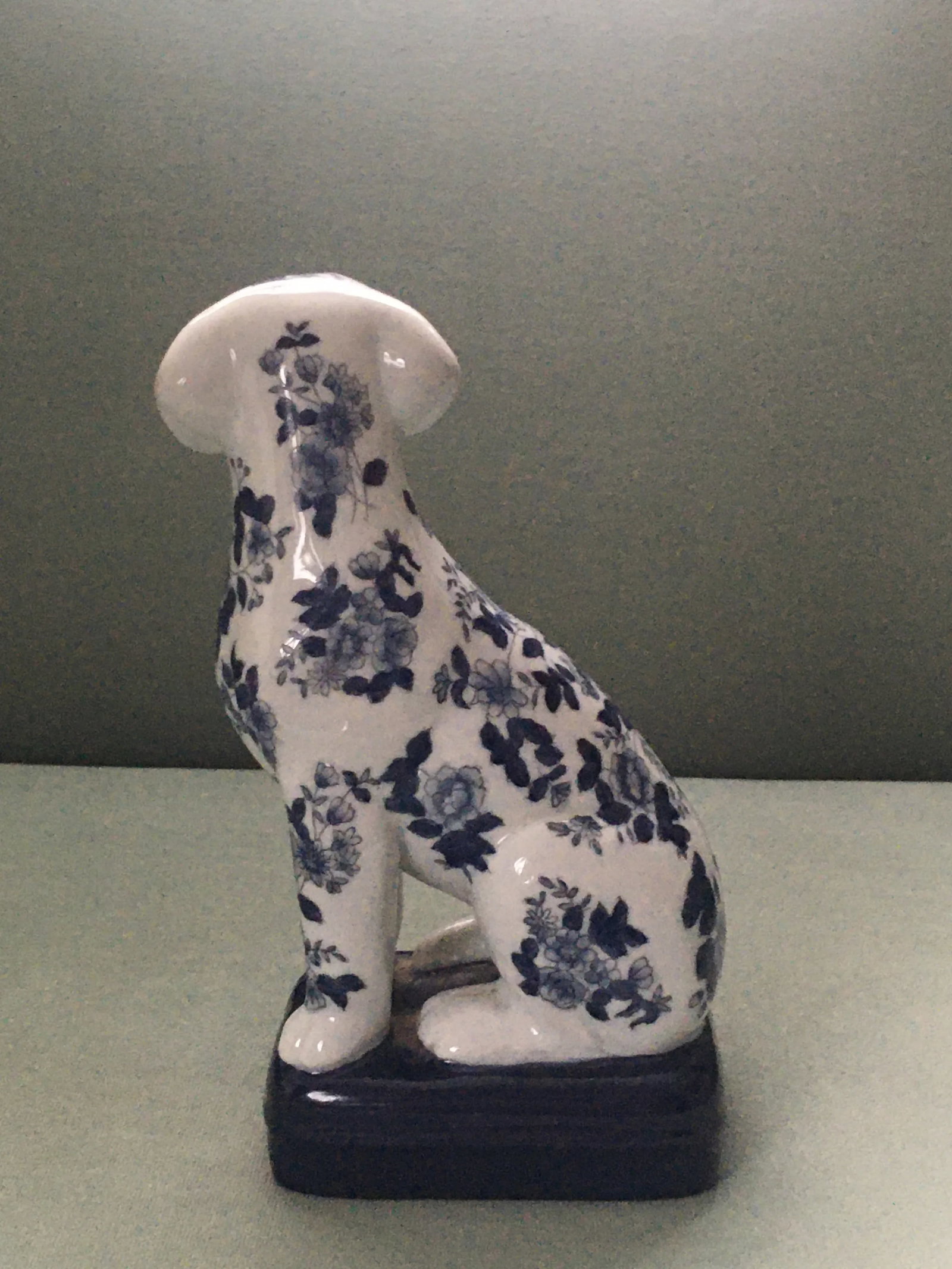 Vintage Mid 20th Century Blue & White Floral China Dog - 7