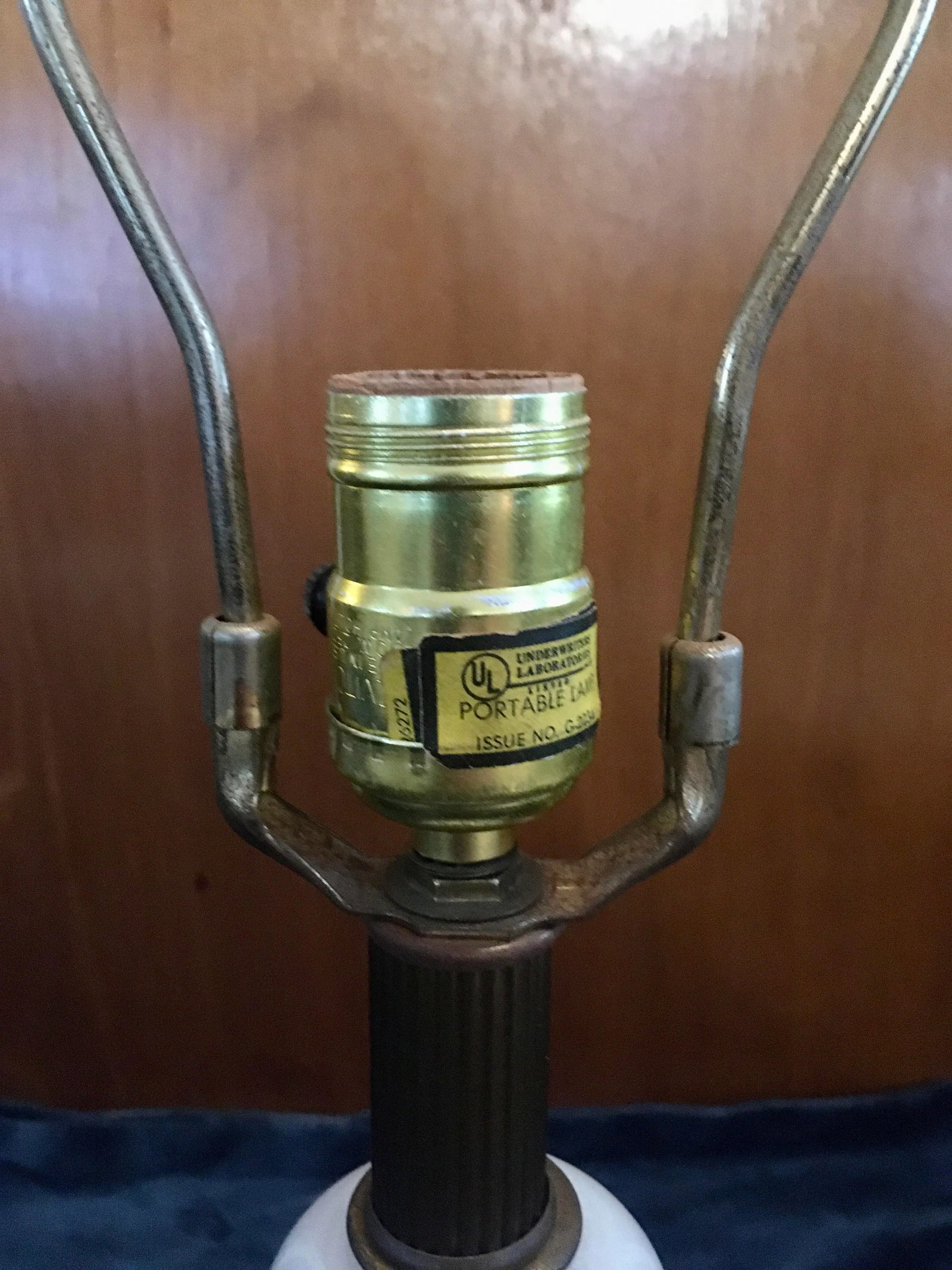 Vintage Mid 20th Century Gold Scrollwork Iridescent Phoenix Glass Table Lamp - 11
