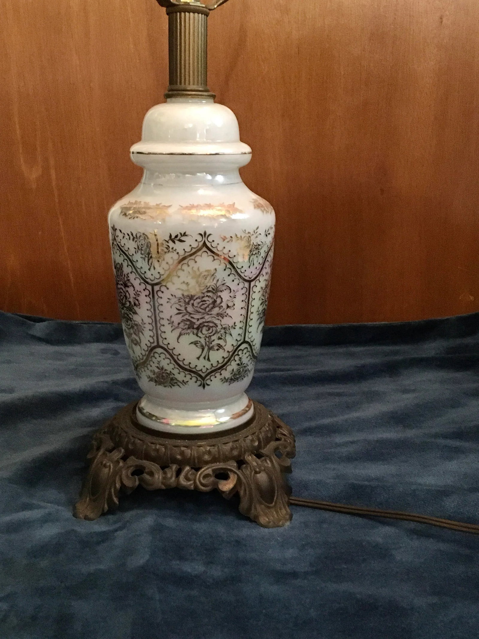 Vintage Mid 20th Century Gold Scrollwork Iridescent Phoenix Glass Table Lamp - 12