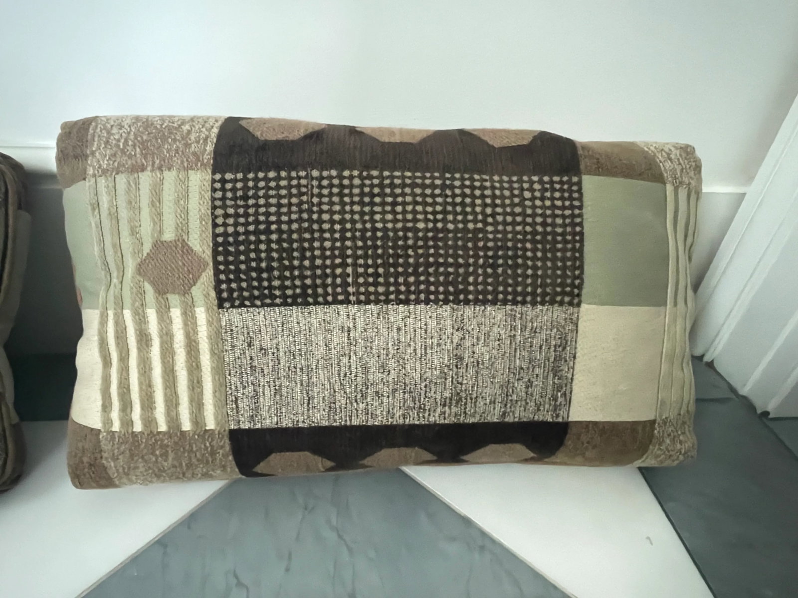 Pair of Vintage Kidney Pillows - 7