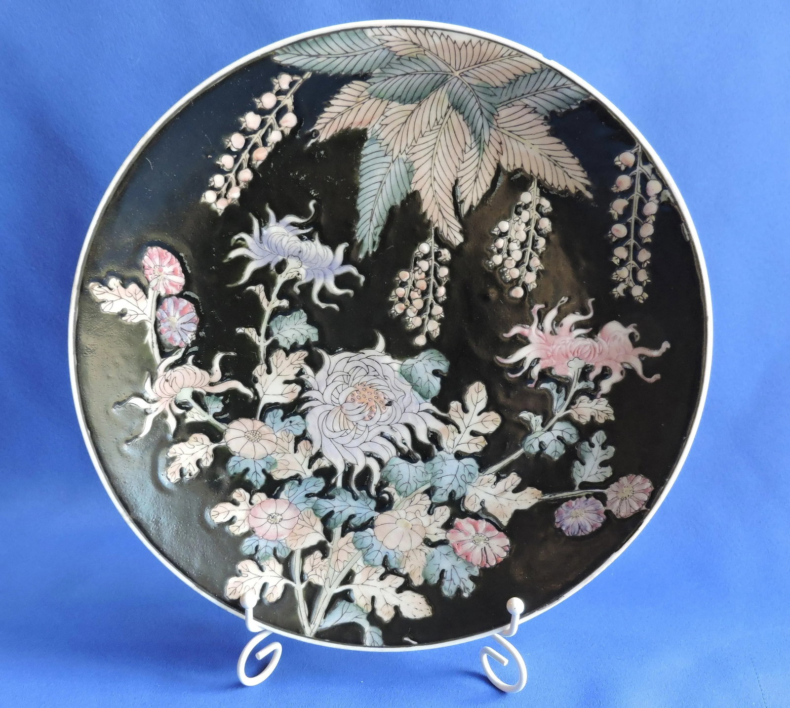 Late 20th Century Chinese Famille Noire Porcelain Hand Painted Plates Set of 4 - 3