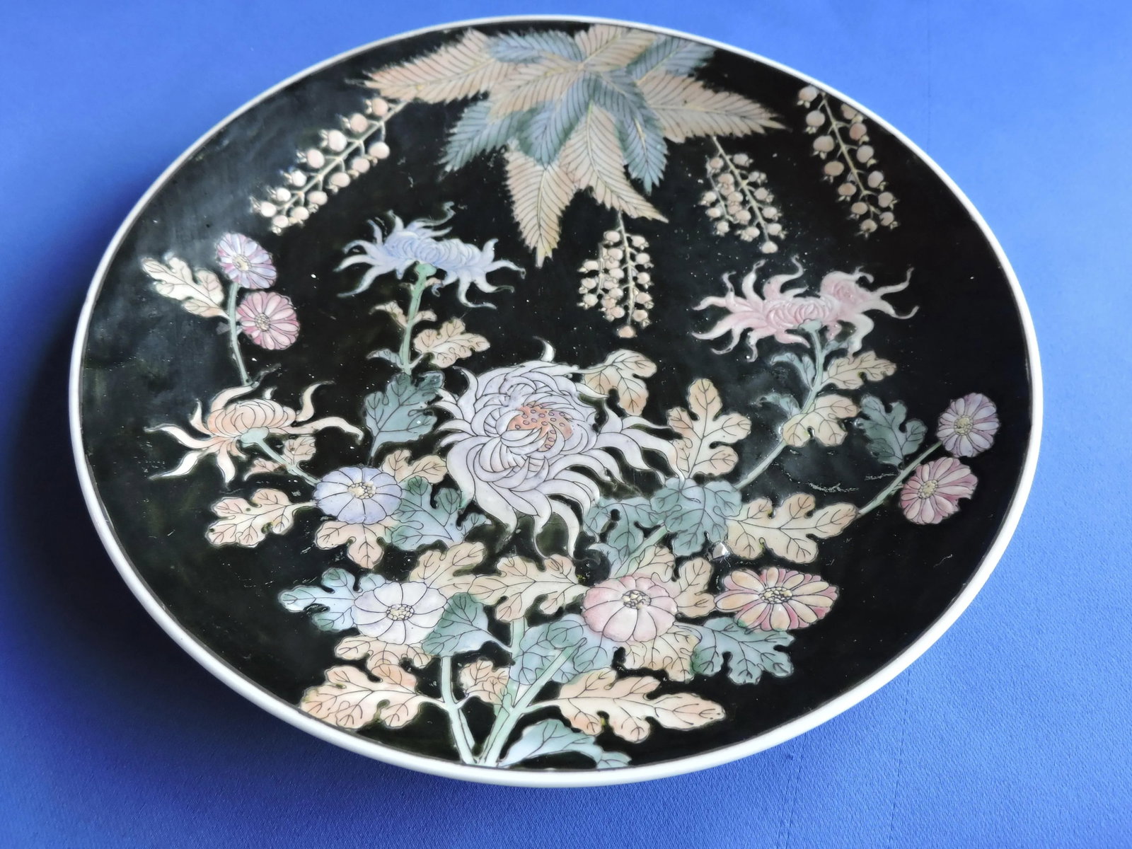 Late 20th Century Chinese Famille Noire Porcelain Hand Painted Plates Set of 4 - 6