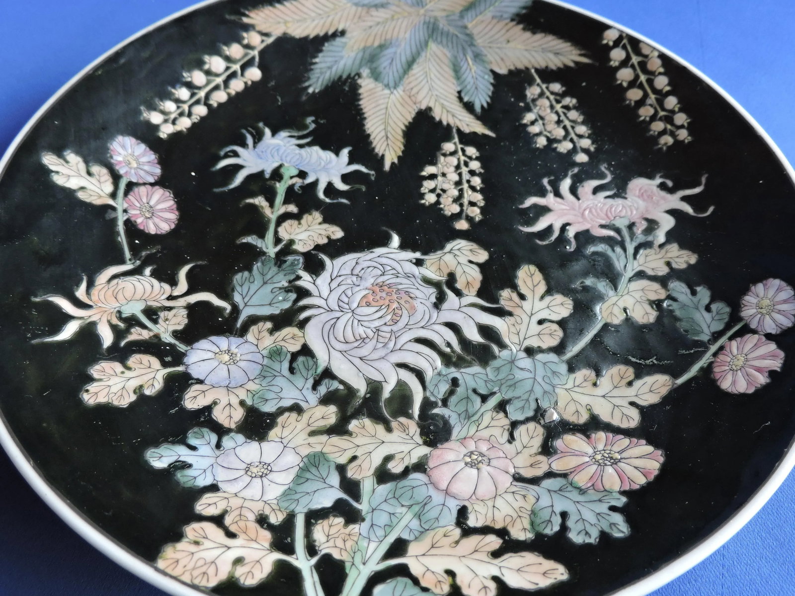 Late 20th Century Chinese Famille Noire Porcelain Hand Painted Plates Set of 4 - 7