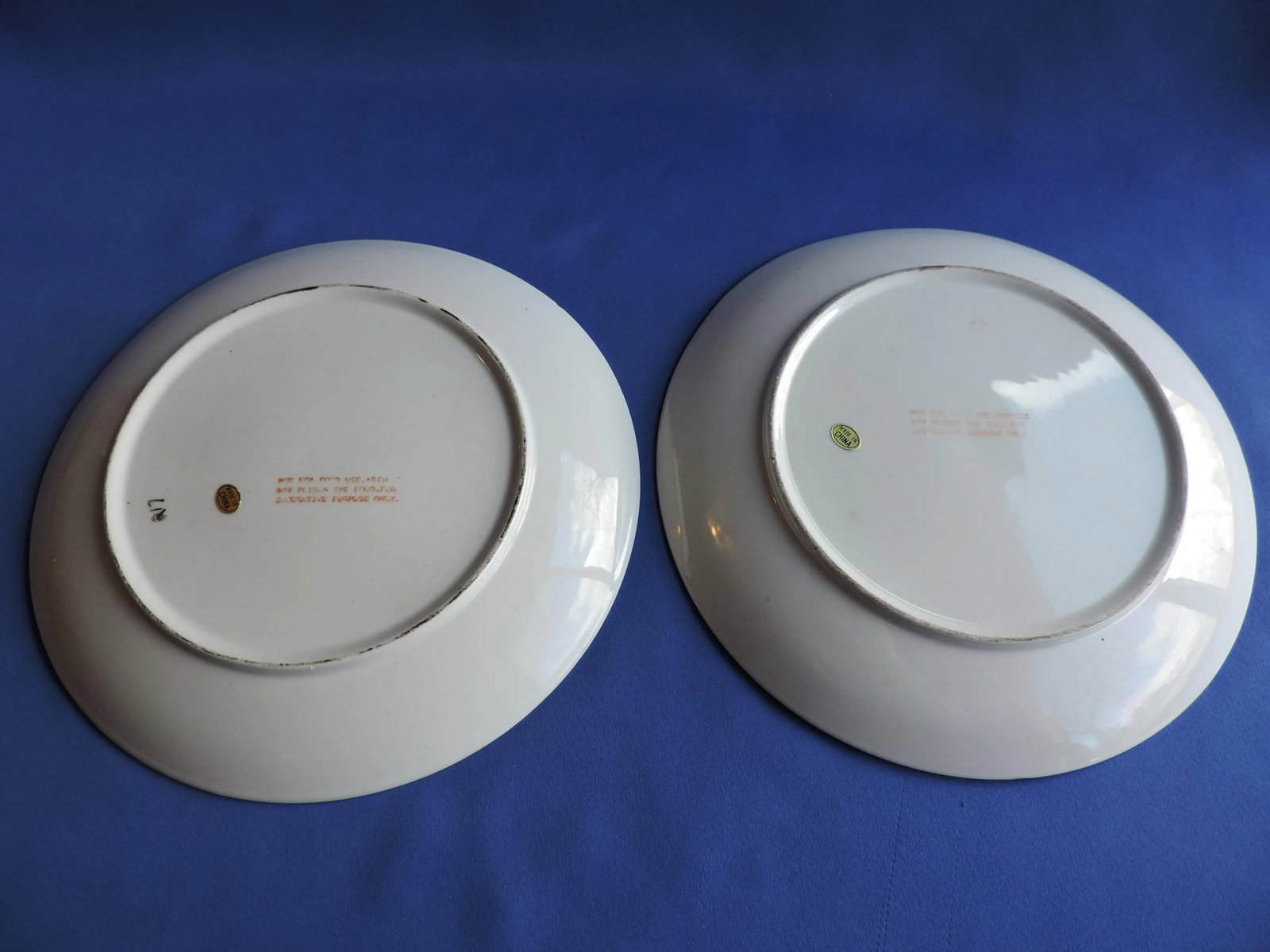 Late 20th Century Chinese Famille Noire Porcelain Hand Painted Plates Set of 4 - 8
