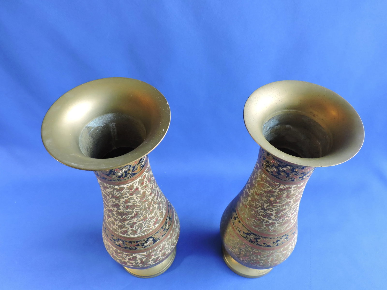Vintage 1950s Hand Etched Black Lacquered Floral Engraved Brass Vases Made in India - a Pair - 10