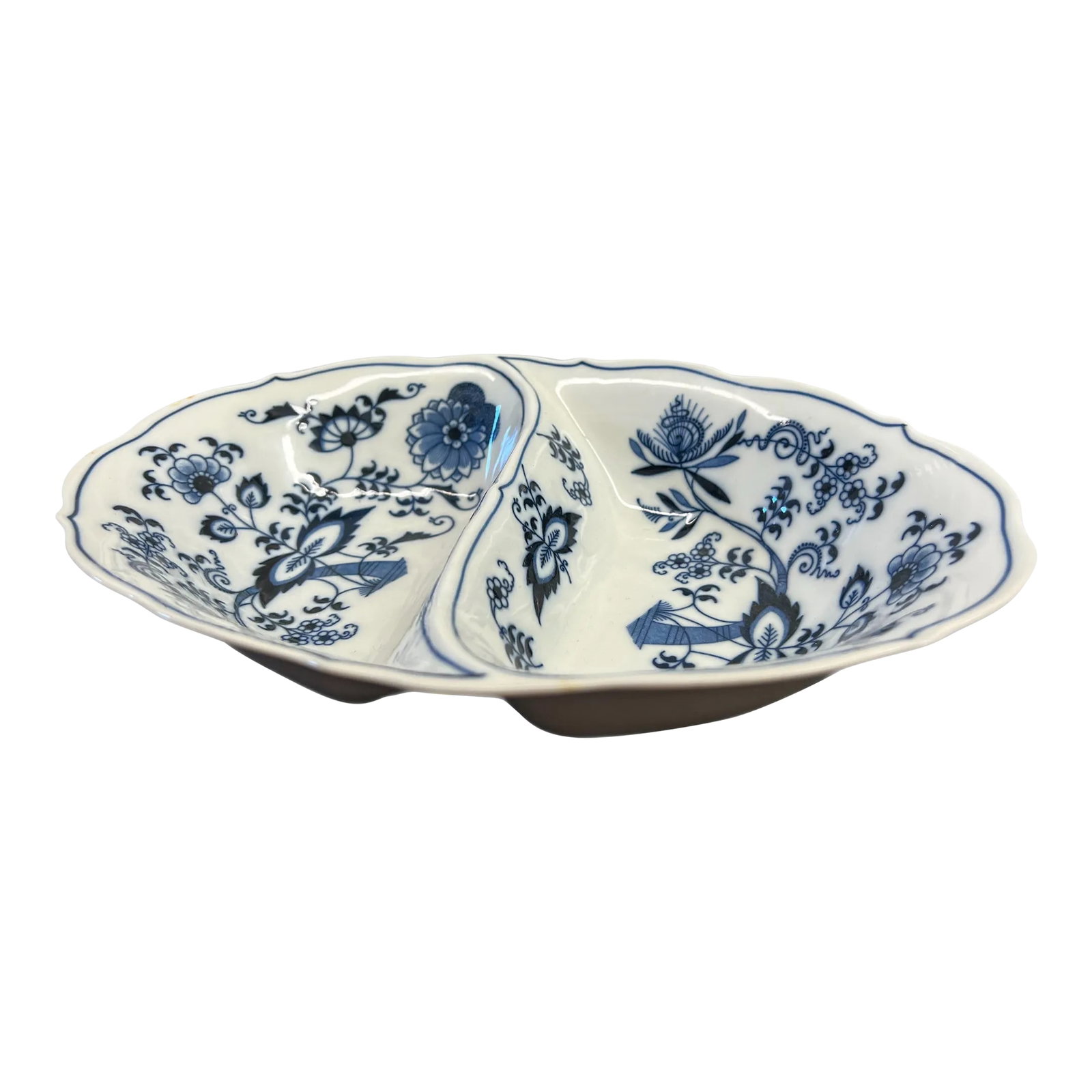1970s Blue Danube Divided Vegetable Serving Bowl: Excellent 1970's Blue Danube divided vegetable Serving bowl. Excellent condition. It's the Most Wonderful Time of the Year here at HOUSE ALIVE VINTAGE where you will find over 900 items ranging from