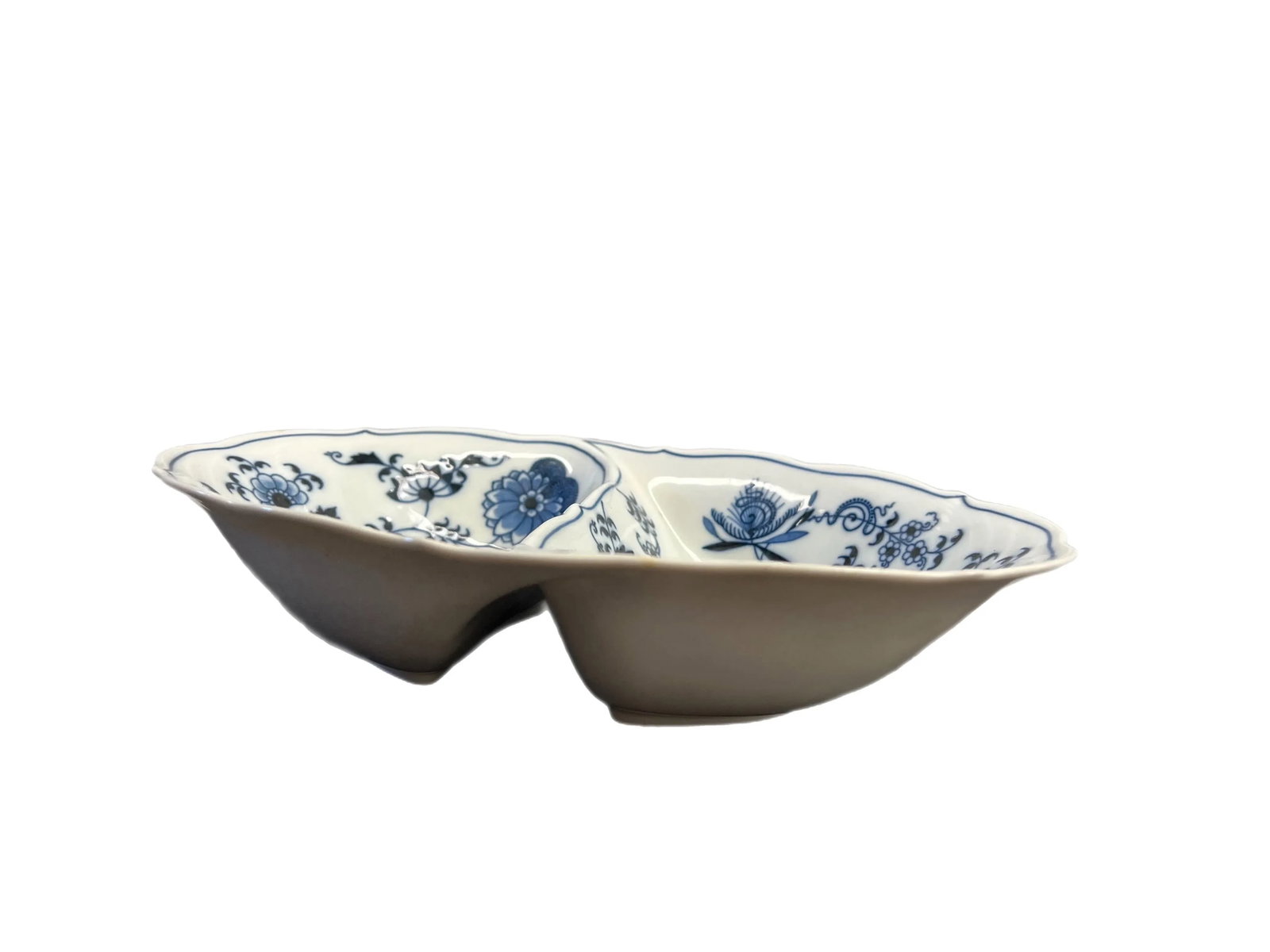 1970s Blue Danube Divided Vegetable Serving Bowl - 3