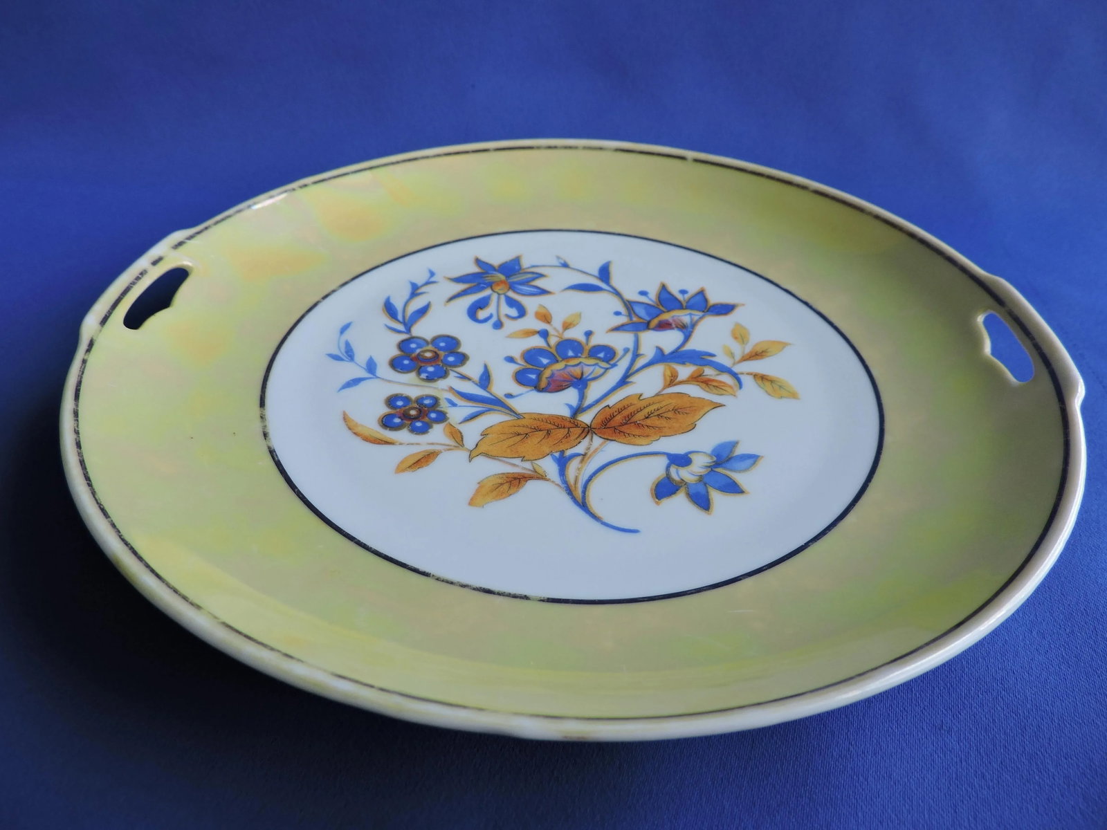 1930's German Bavarian Celebrate Porcelain Yellow Lusterware Handled Dish - 2