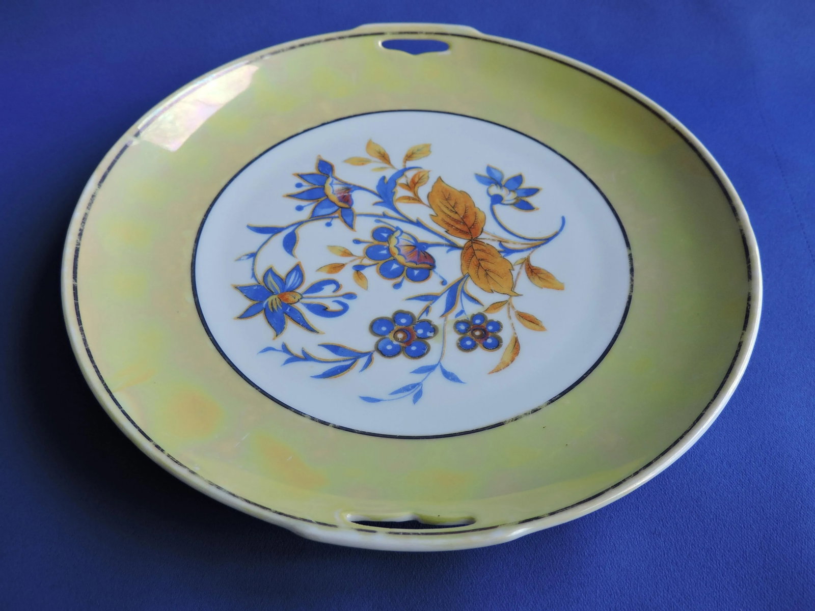 1930's German Bavarian Celebrate Porcelain Yellow Lusterware Handled Dish - 4