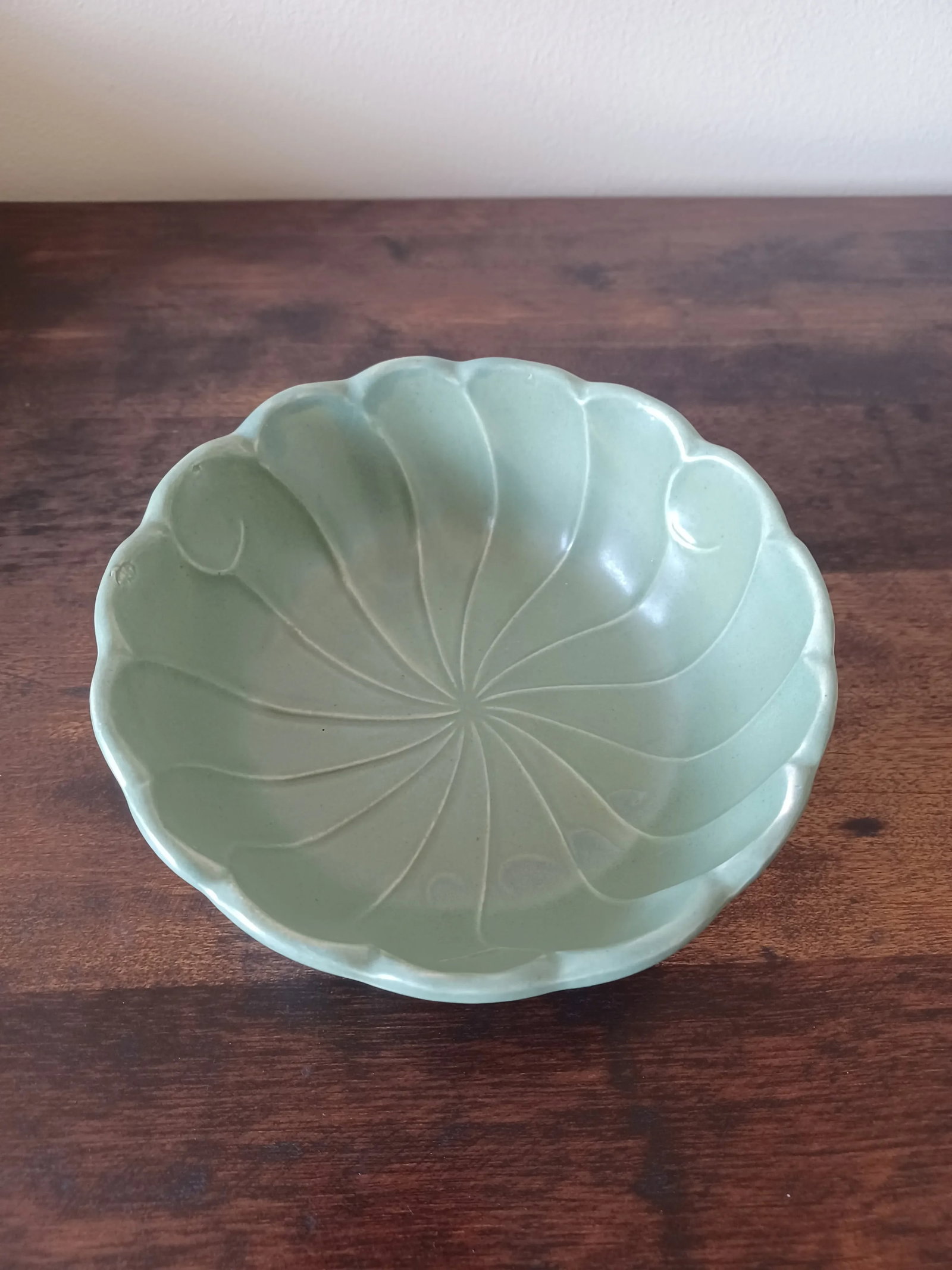 Vintage Regal 315-Usa Scalloped Pottery Bowl - 2