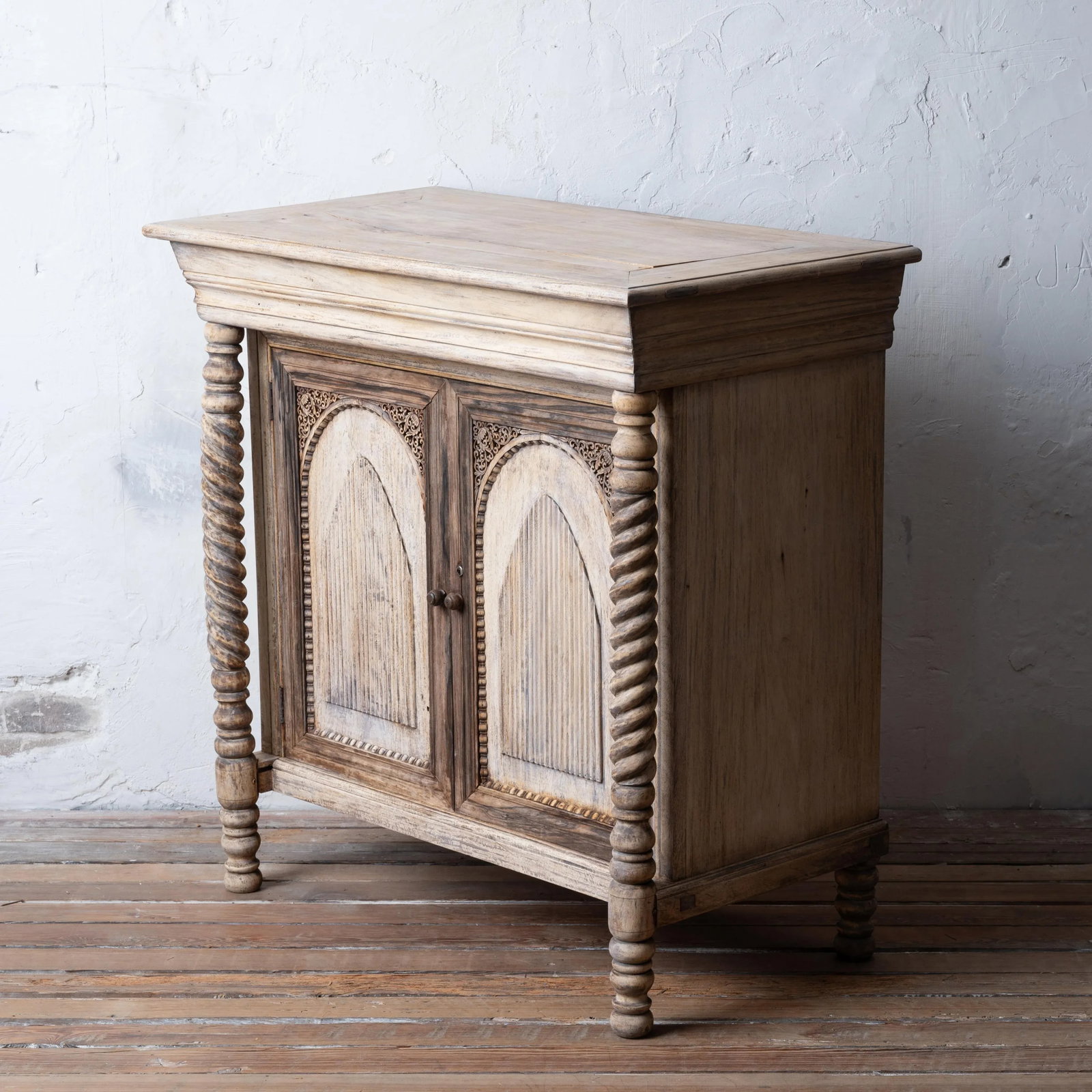 Comoda De Poste Altar Cabinet, Philippines - 4