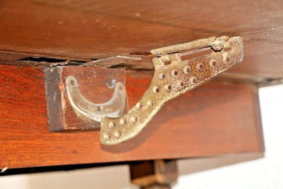 19th Century Antique English Solid Tiger Oak Drop Side Leaf Pub Table Kitchen Game Seats Six - 2