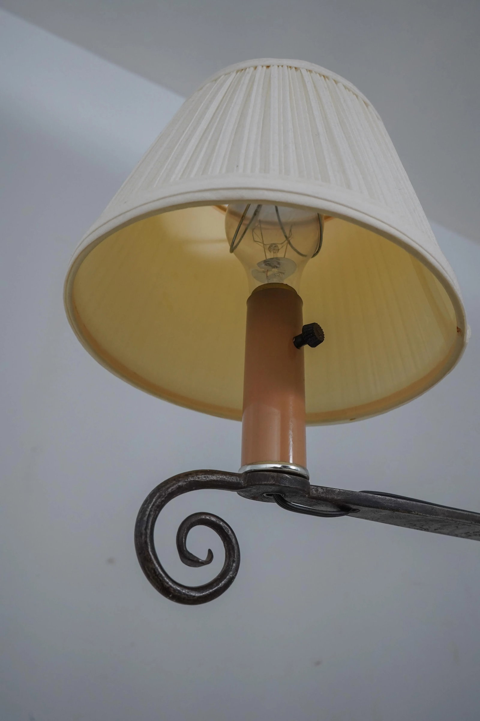 Jg Rempp Early American Hand Wrought Iron Adjustable Candelabra Floor Lamp - 5