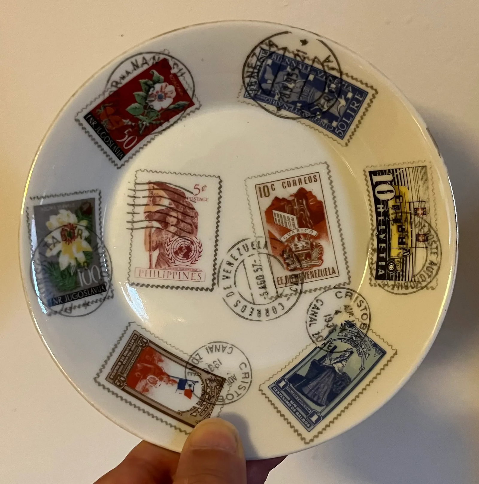 Mid-Century Modern Richard Ginori Italian Porcelain Dishes Decorated With World Postage Stamps - a P - 8