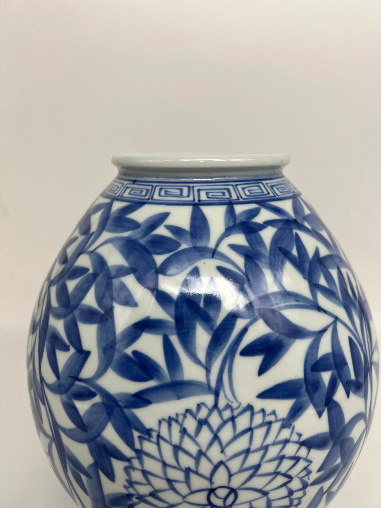 Vintage Japanese Blue and White Floral Bamboo Decorated Vase - 4