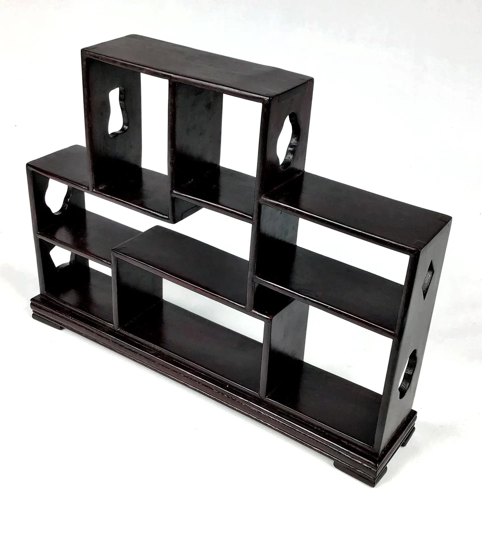 R 1910s Chinese Ming Style Nic Nac Shelf 12 X 9 X 2 - 4