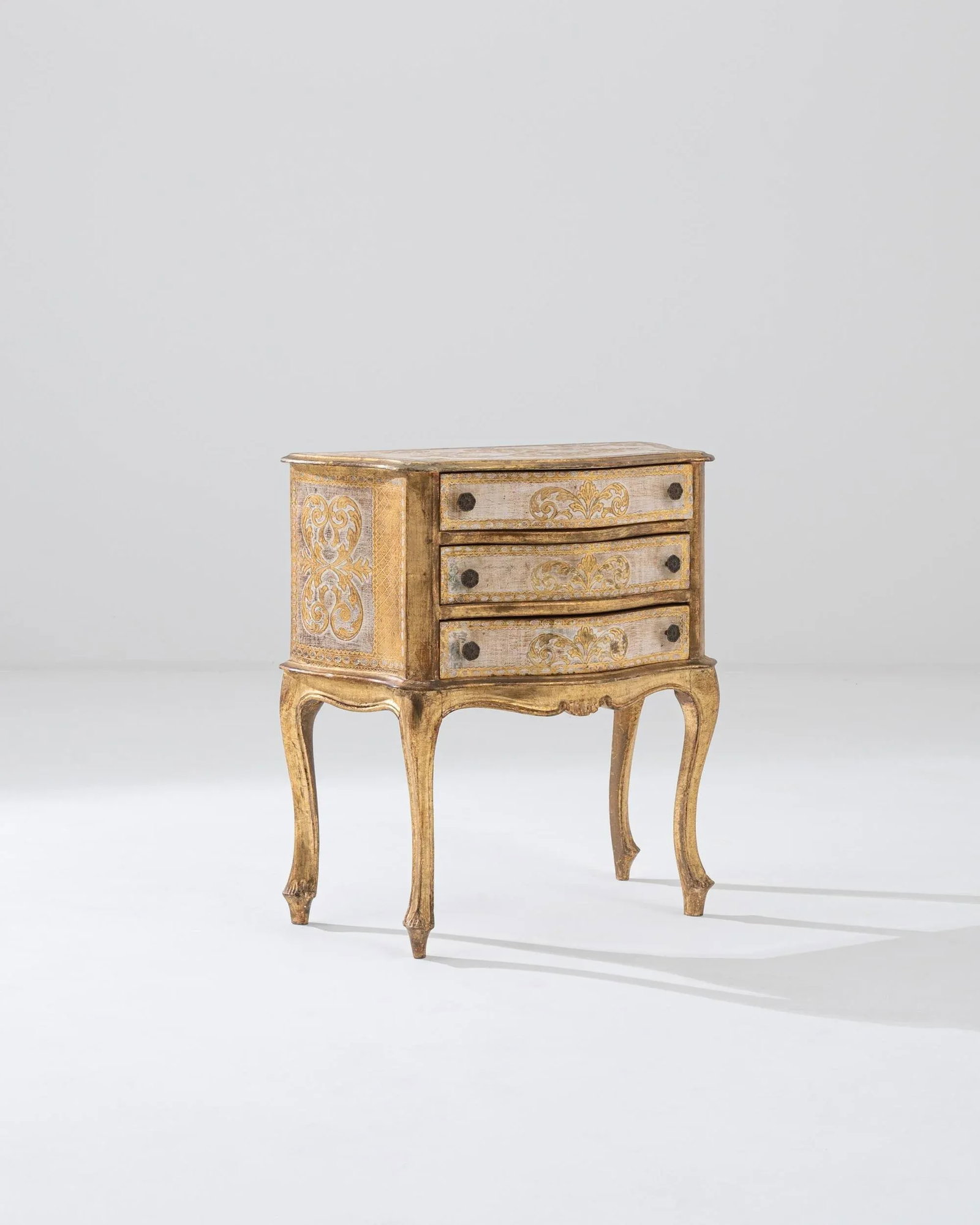 20th Century Italian Wood Patinated Chest of Drawers - 3